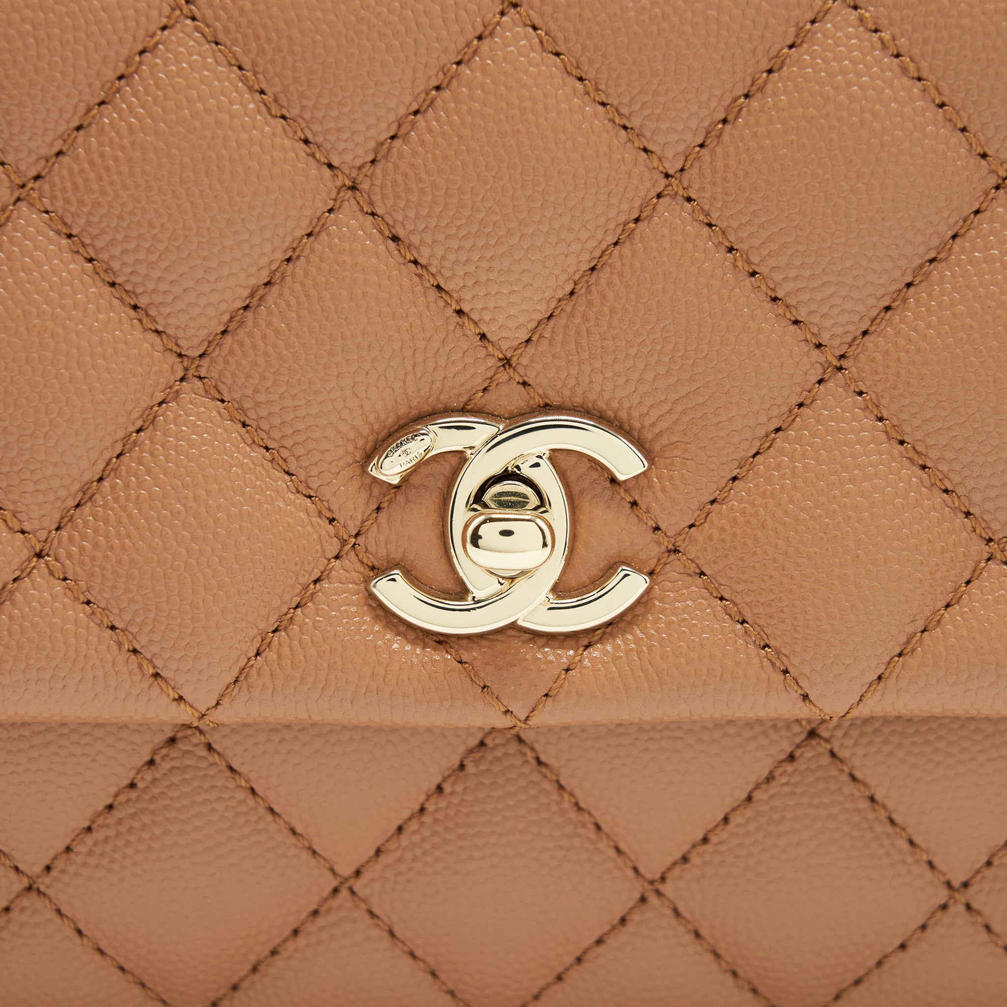 chanel-21p-small-coco-handle-caviar-nb356-caramel-lghw