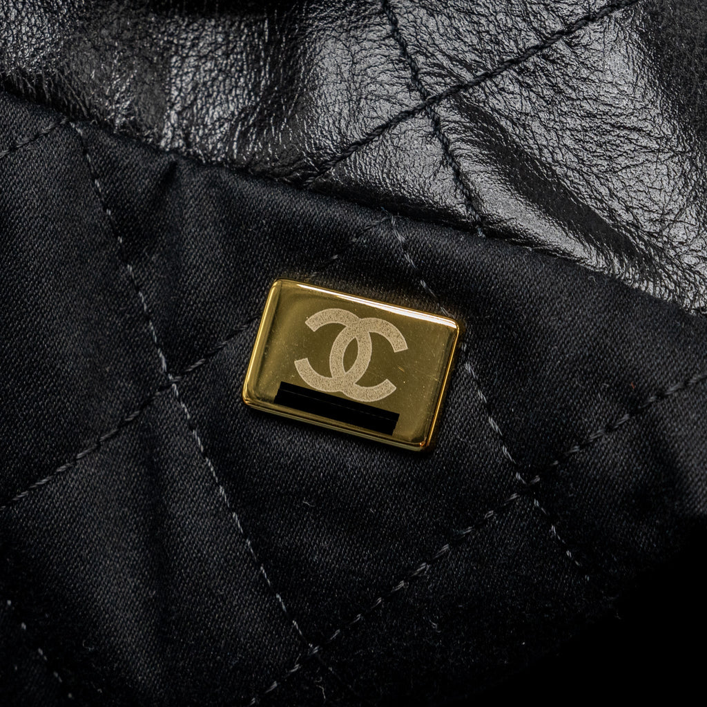 chanel-medium-22-bag-shiny-calfskin-black-ghw-microchip-2