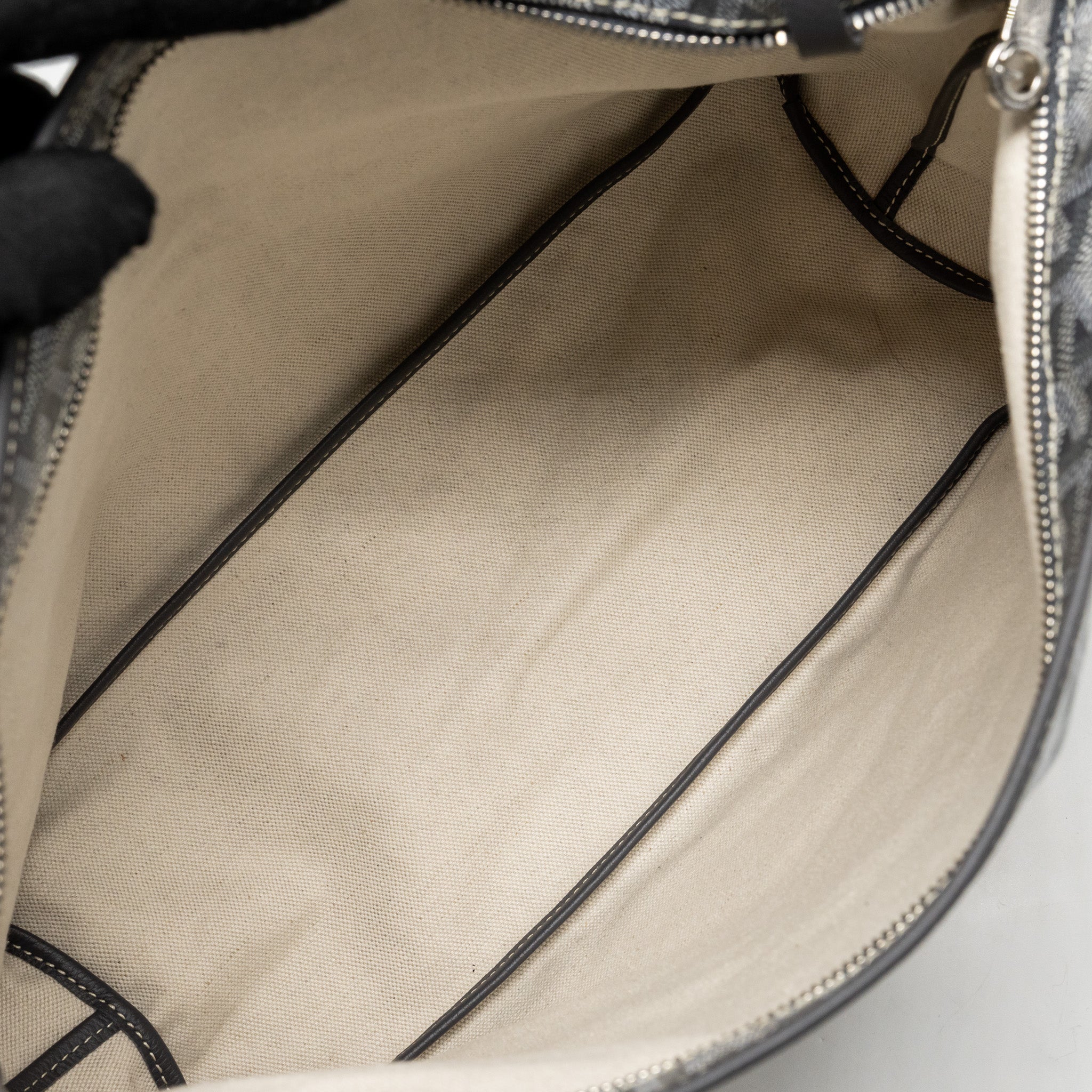 goyard-boheme-hobo-pm-bag-goyardine-canvas-calfskin-gris-shw