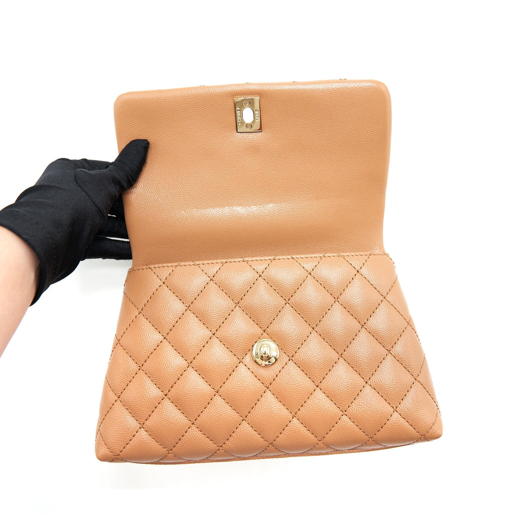 chanel-21p-small-coco-handle-caviar-nb356-caramel-lghw