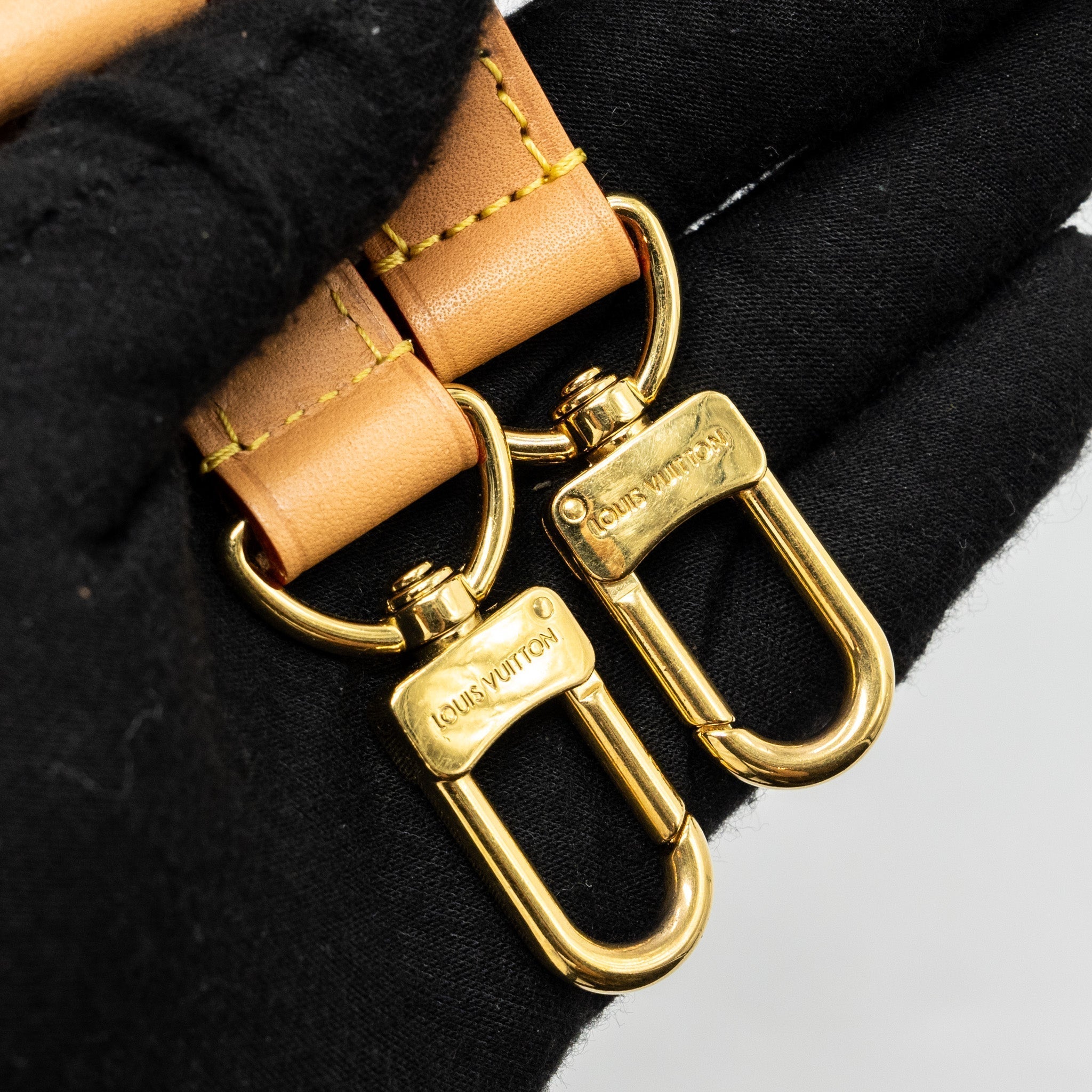 louis-vuitton-loop-bag-monogram-canvas-ghw-new-version-copy