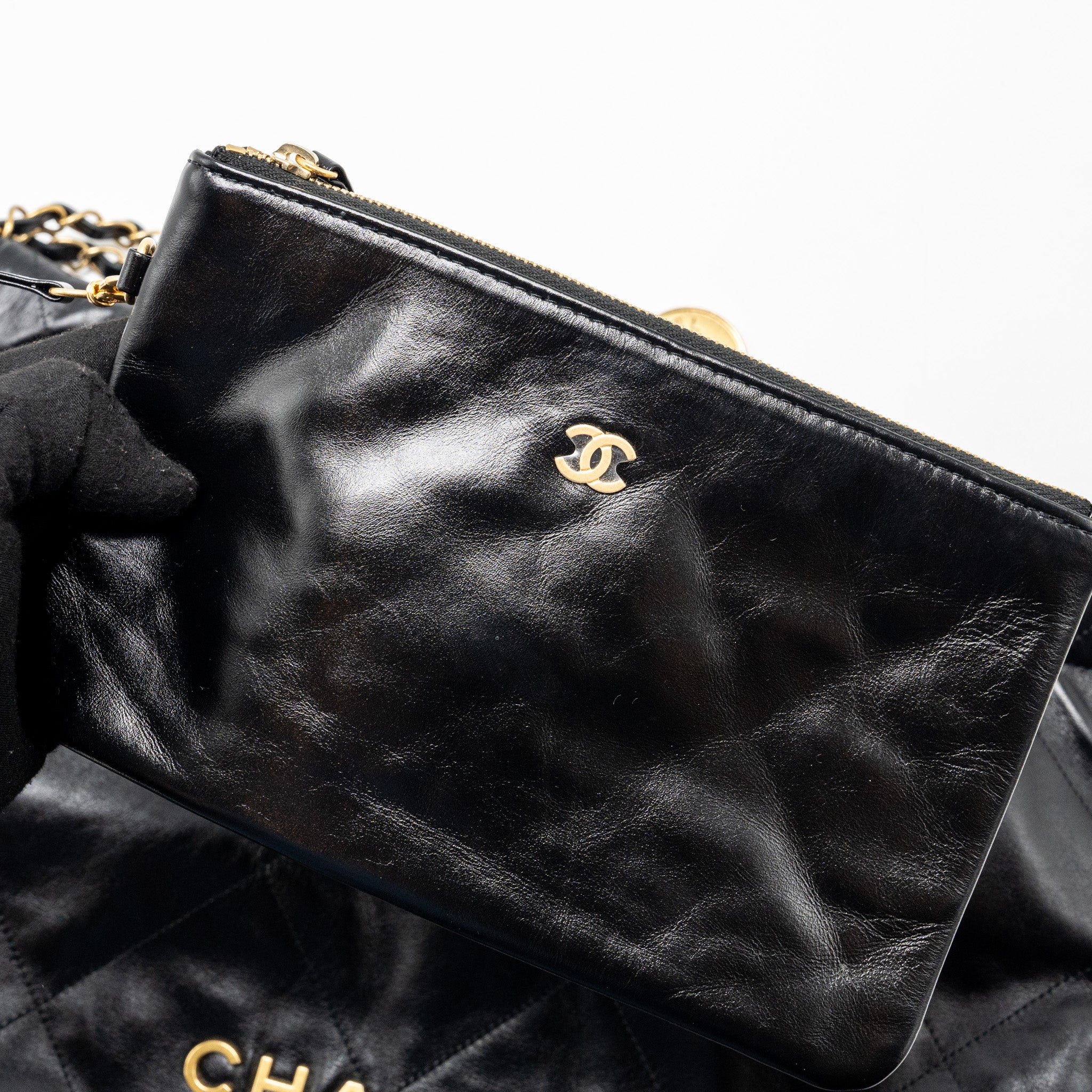 chanel-medium-22-bag-shiny-calfskin-black-ghw-microchip-2