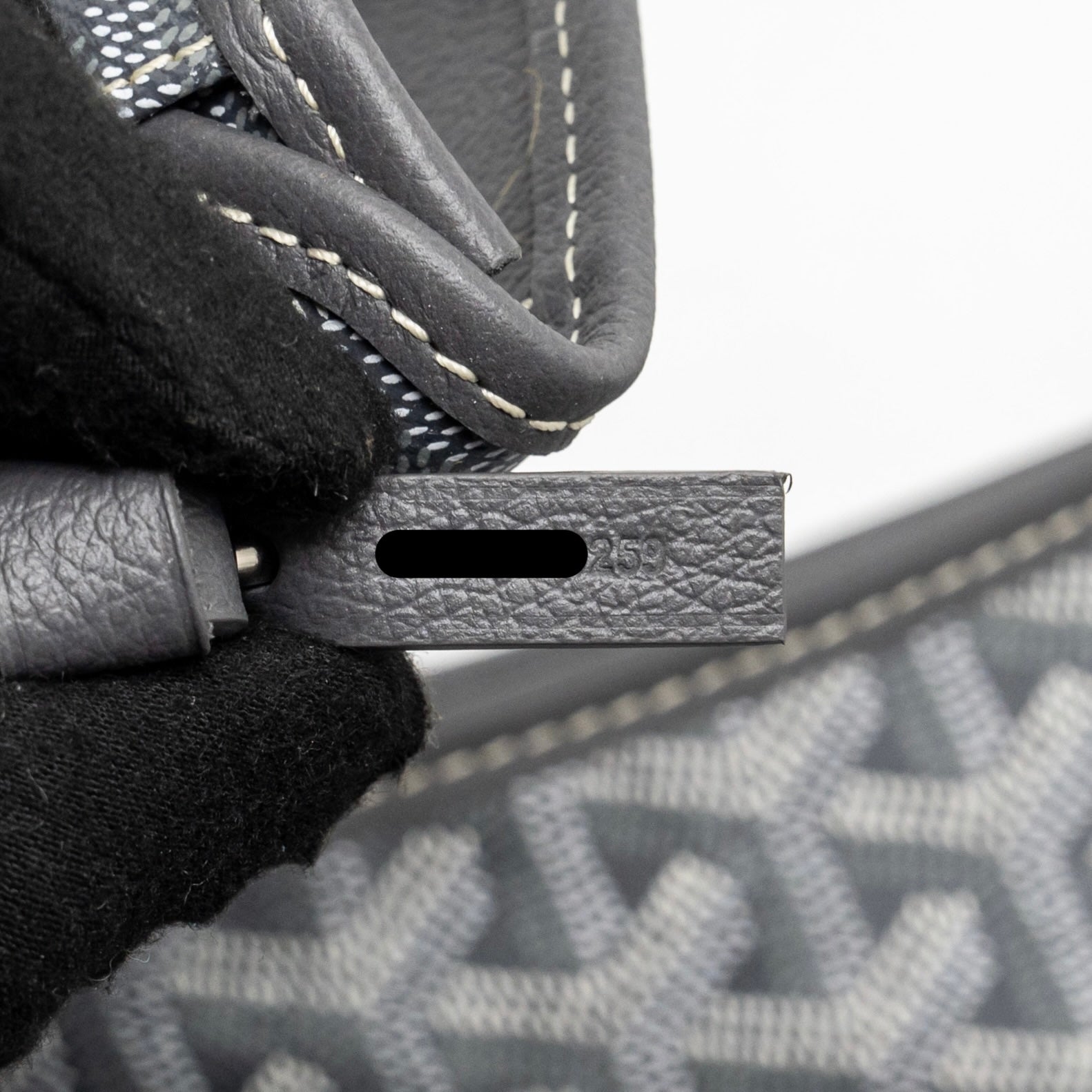 goyard-boheme-hobo-pm-bag-goyardine-canvas-calfskin-gris-shw