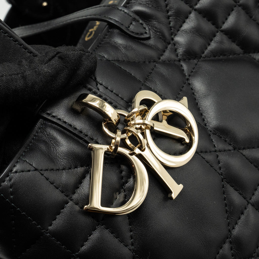 dior-medium-toujours-bag-macrocannage-calfskin-black-lghw