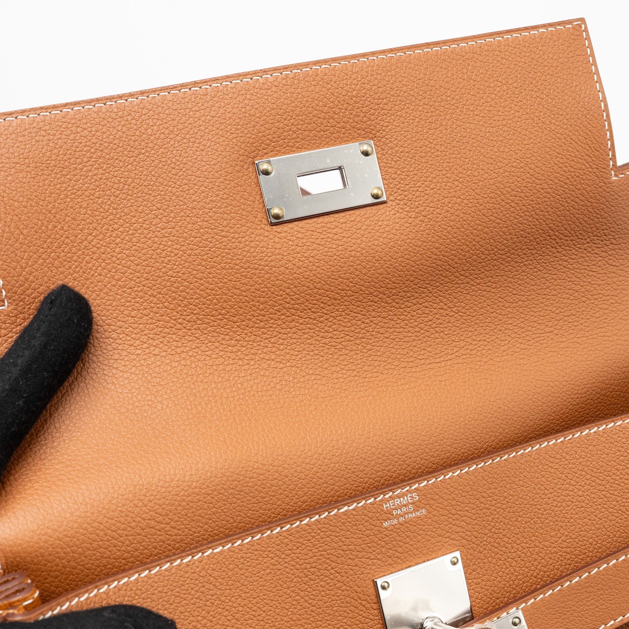 hermes-kelly-messenger-pm-bag-evercolor-gold-shw-stamp-w-copy