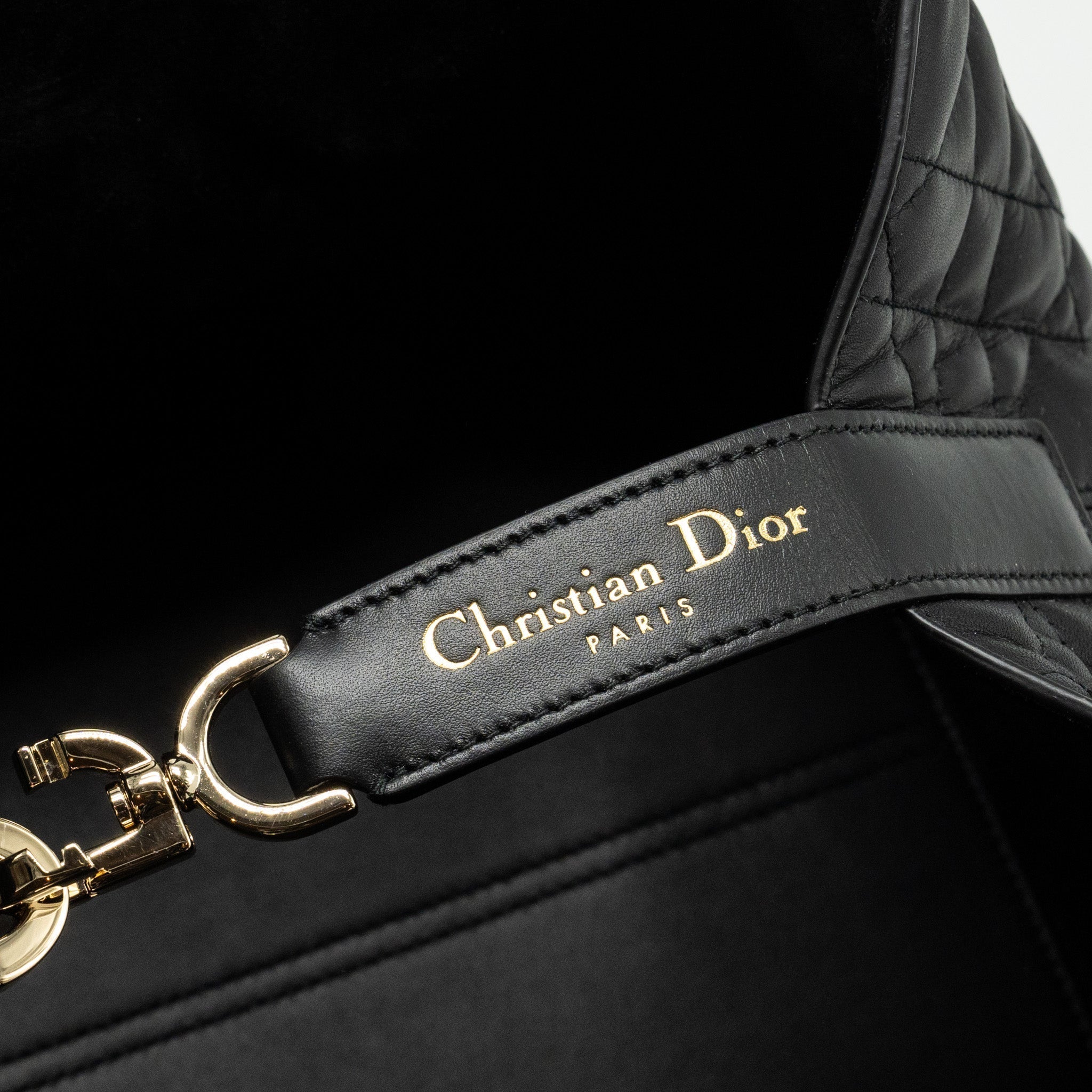 dior-medium-toujours-bag-macrocannage-calfskin-black-lghw
