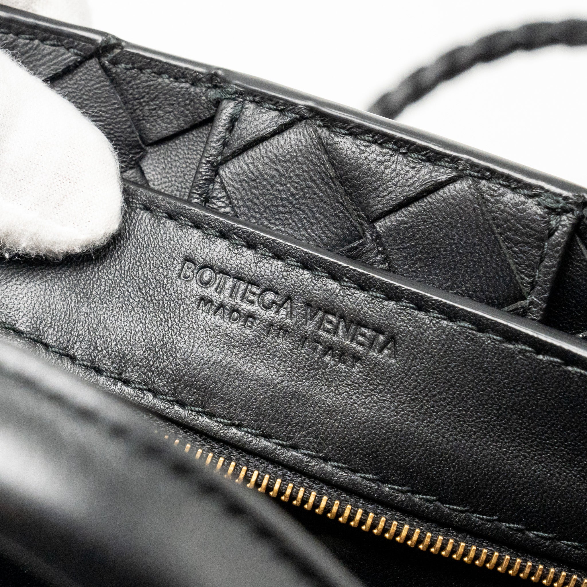 bottega-veneta-small-andiamo-bag-lambskin-black-ghw-1