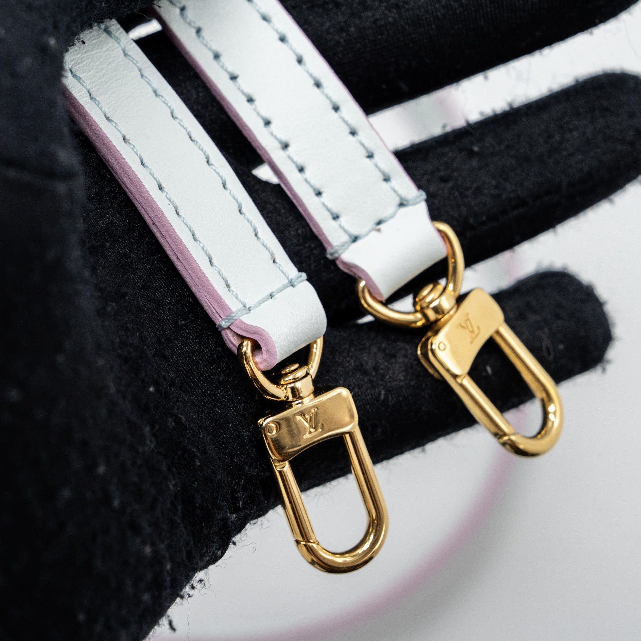 louis-vuitton-petit-sac-plat-monogram-canvas-sunrise-pastel-ghw