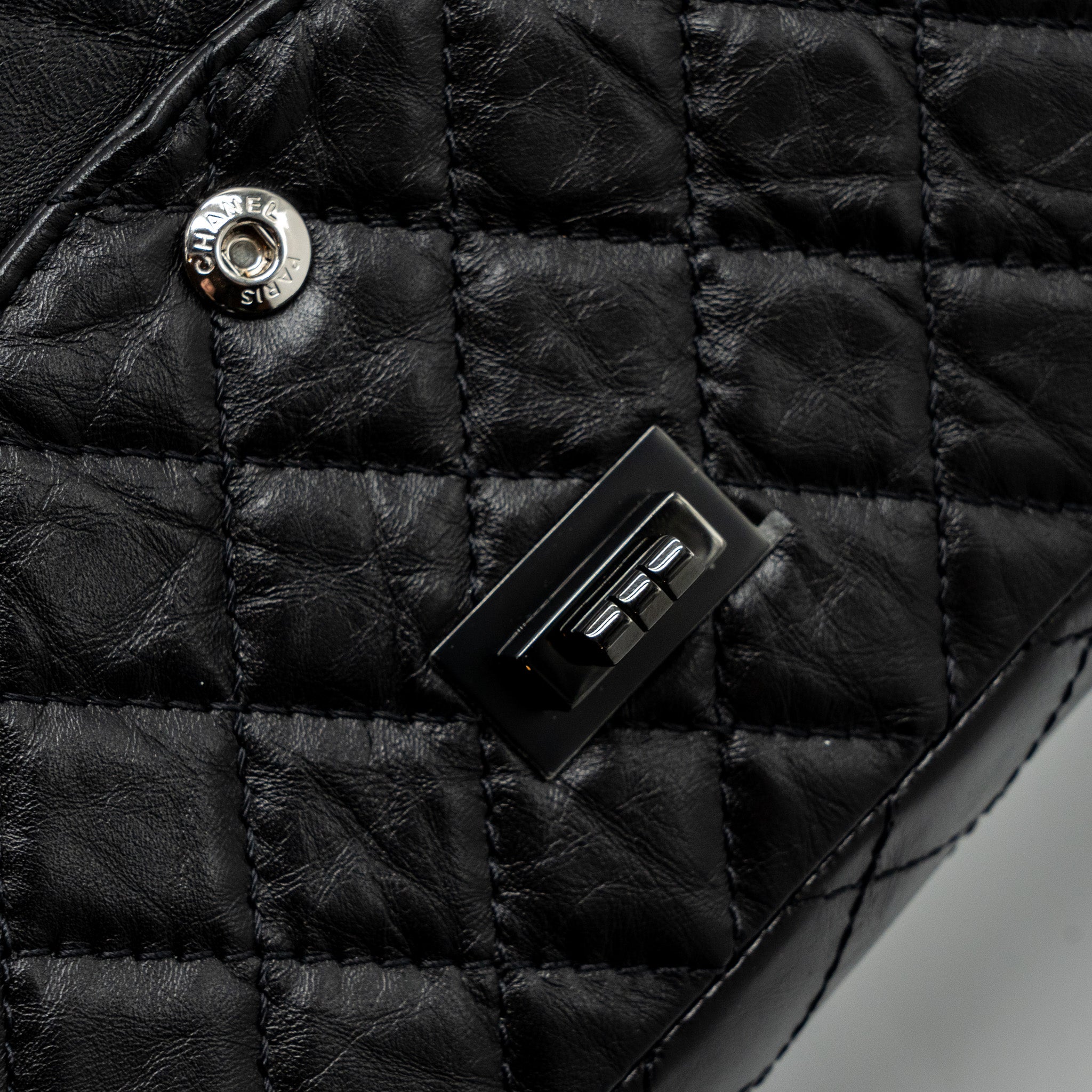 chanel-2-55-reissue-flap-bag-aged-calfskin-black-with-black-hardware-microchip