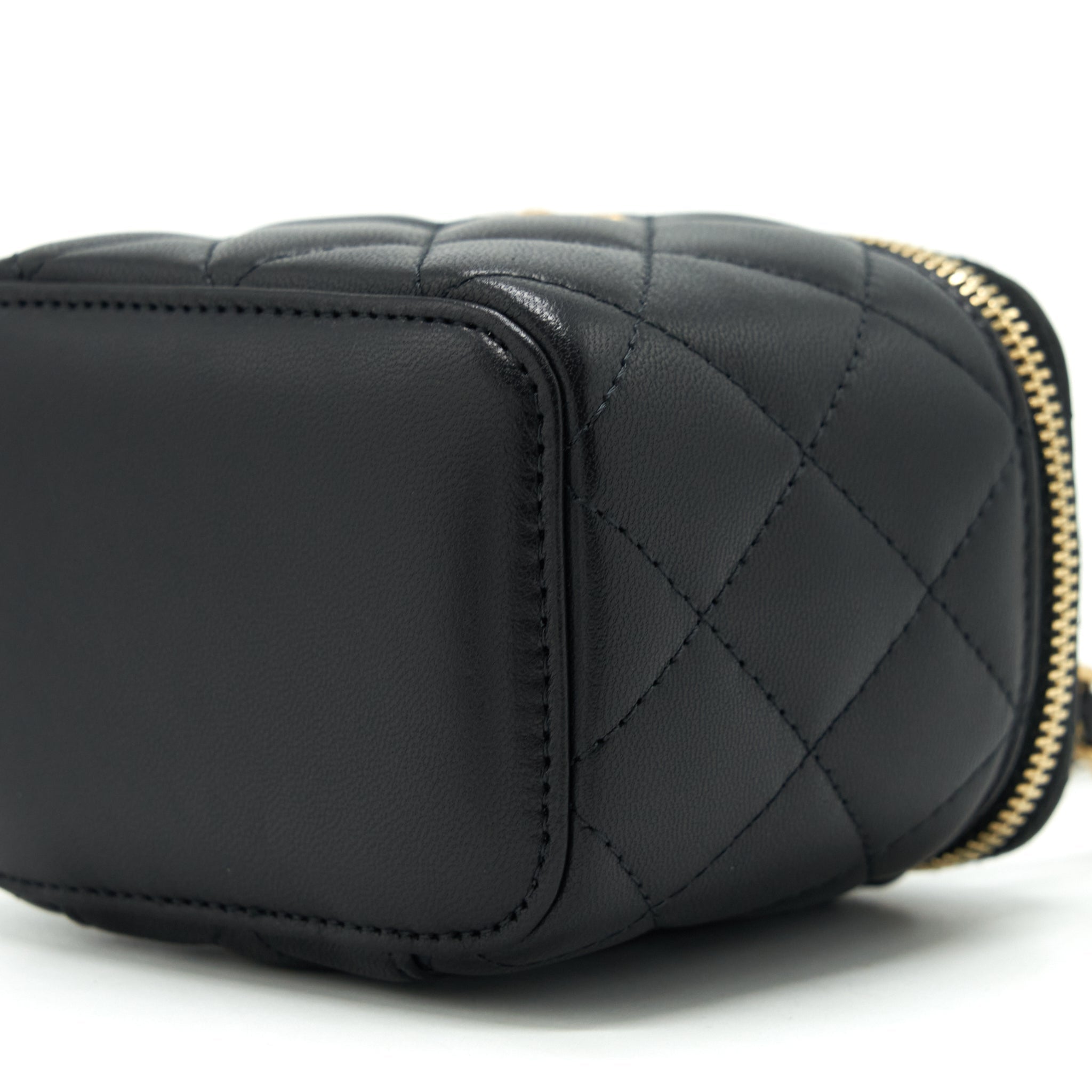 chanel-pearl-crush-mini-vanity-with-chain-lambskin-black-ghw