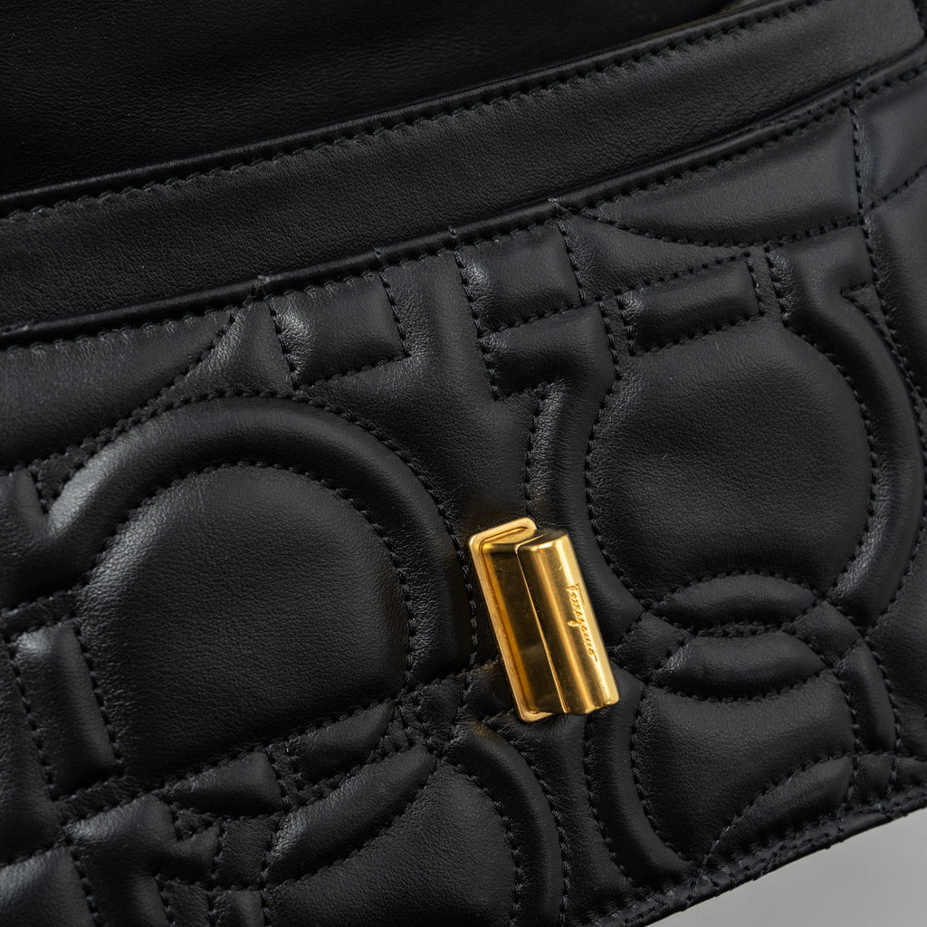 ferragamo-glancing-quilted-leather-shoulder-bag-calfskin-black-ghw