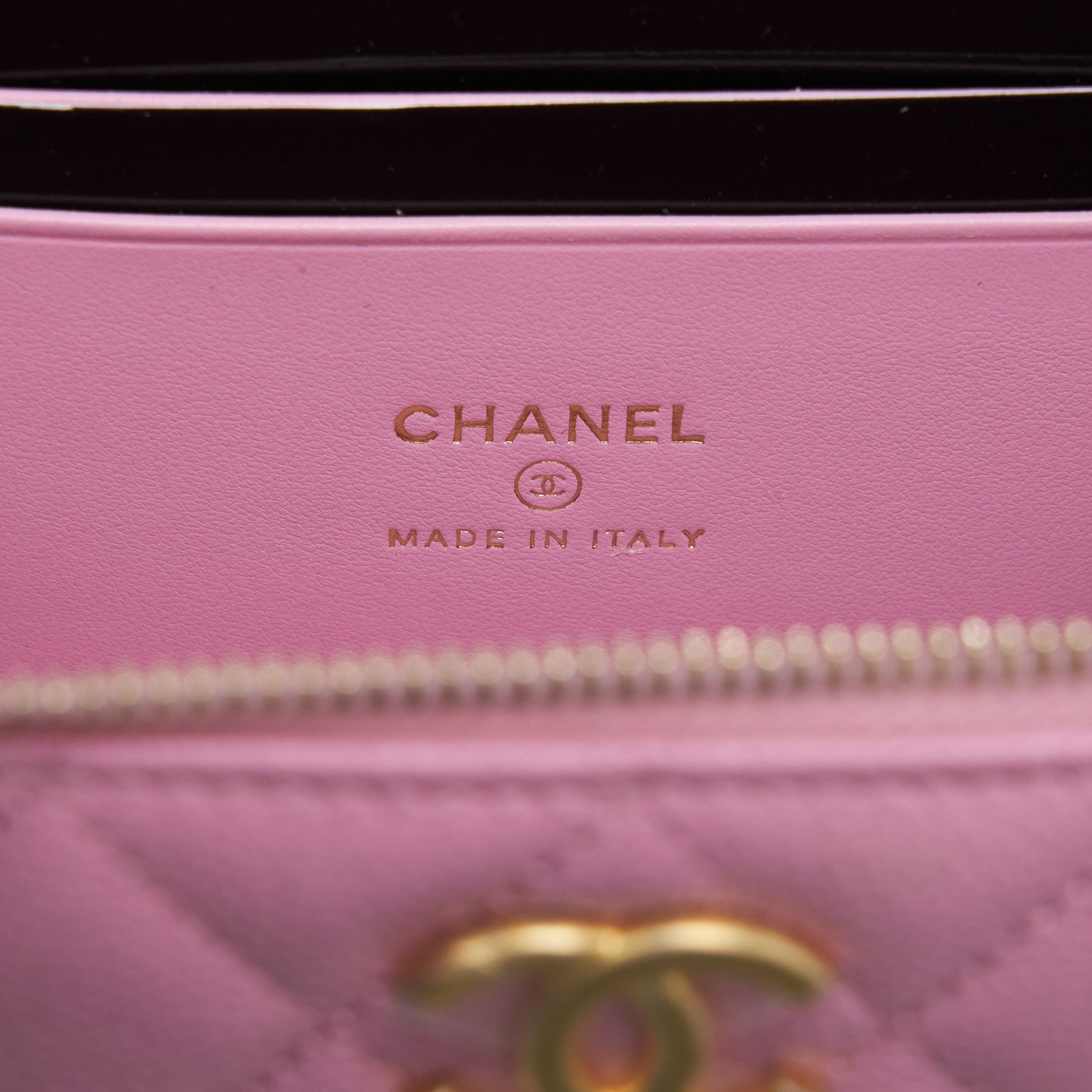 chanel-22s-letter-top-handle-long-vanity-with-chain-caviar-nh622-pink-ghw