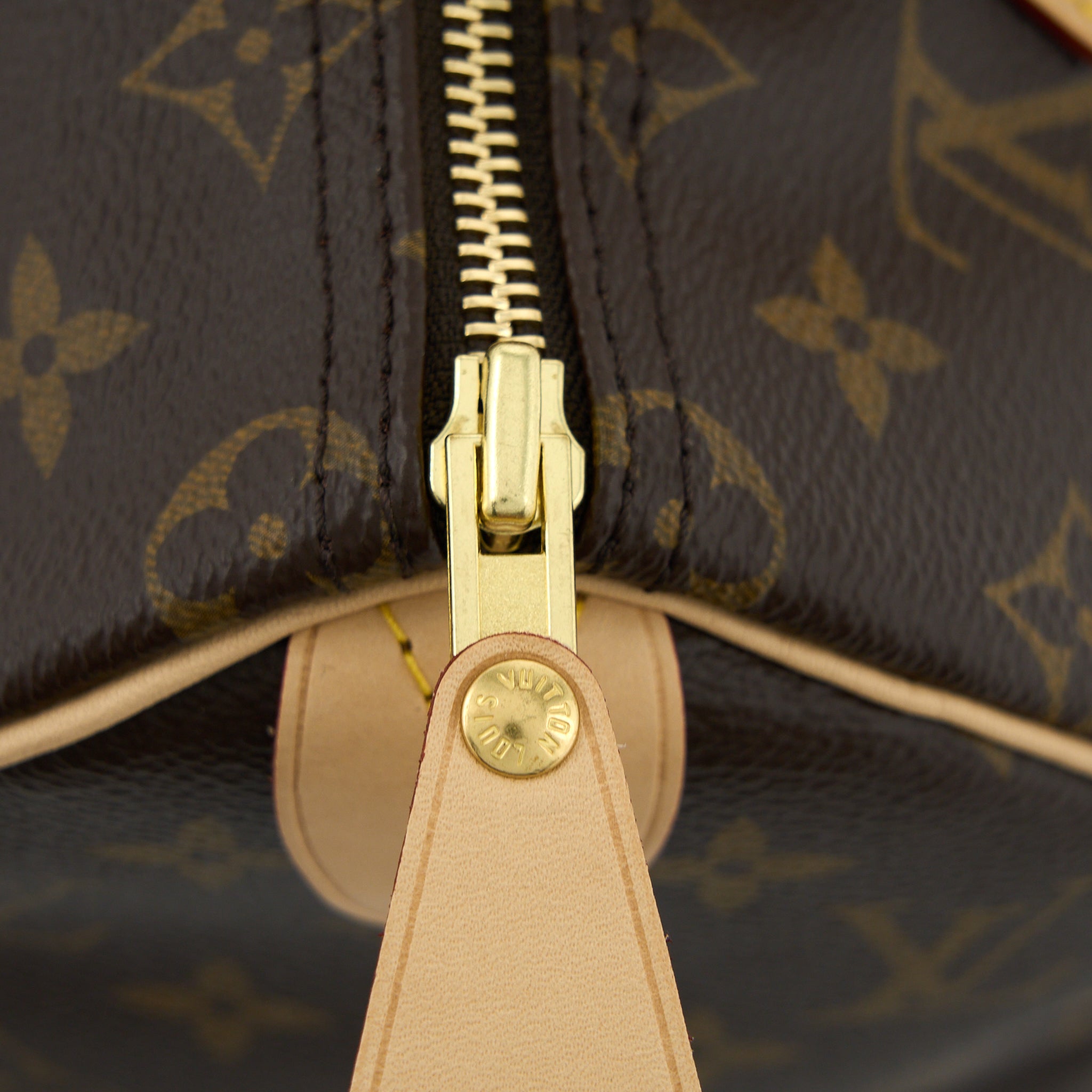 louis-vuitton-speedy-25-monogram-canvas-ghw-2