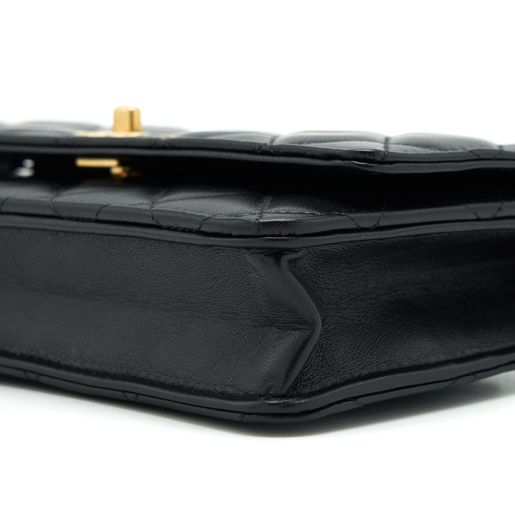 chanel-22s-pearl-crush-wallet-on-chain-lambskin-black-ghw-microchip