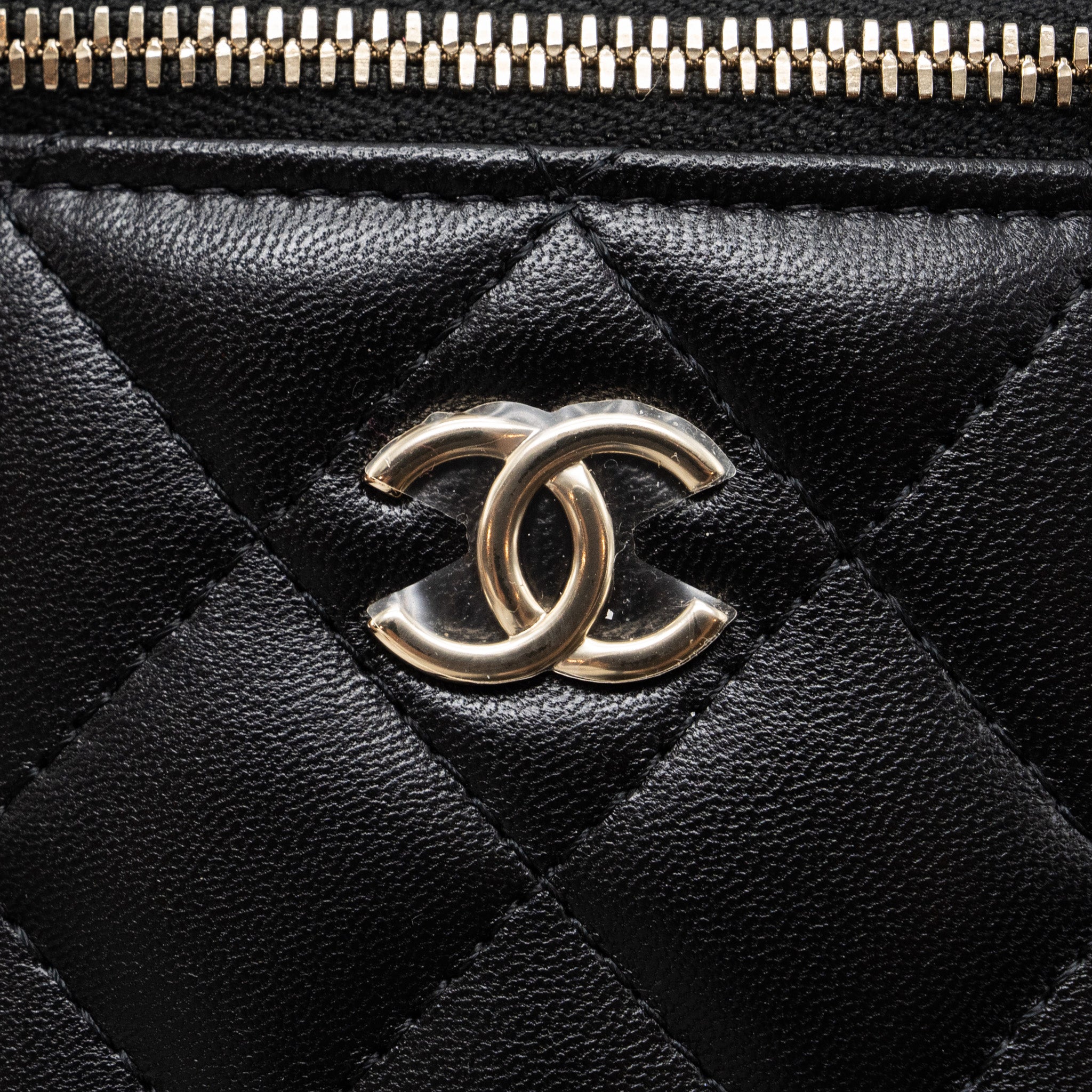 chanel-top-handle-mini-vanity-case-with-chains-lambskin-black-lghw