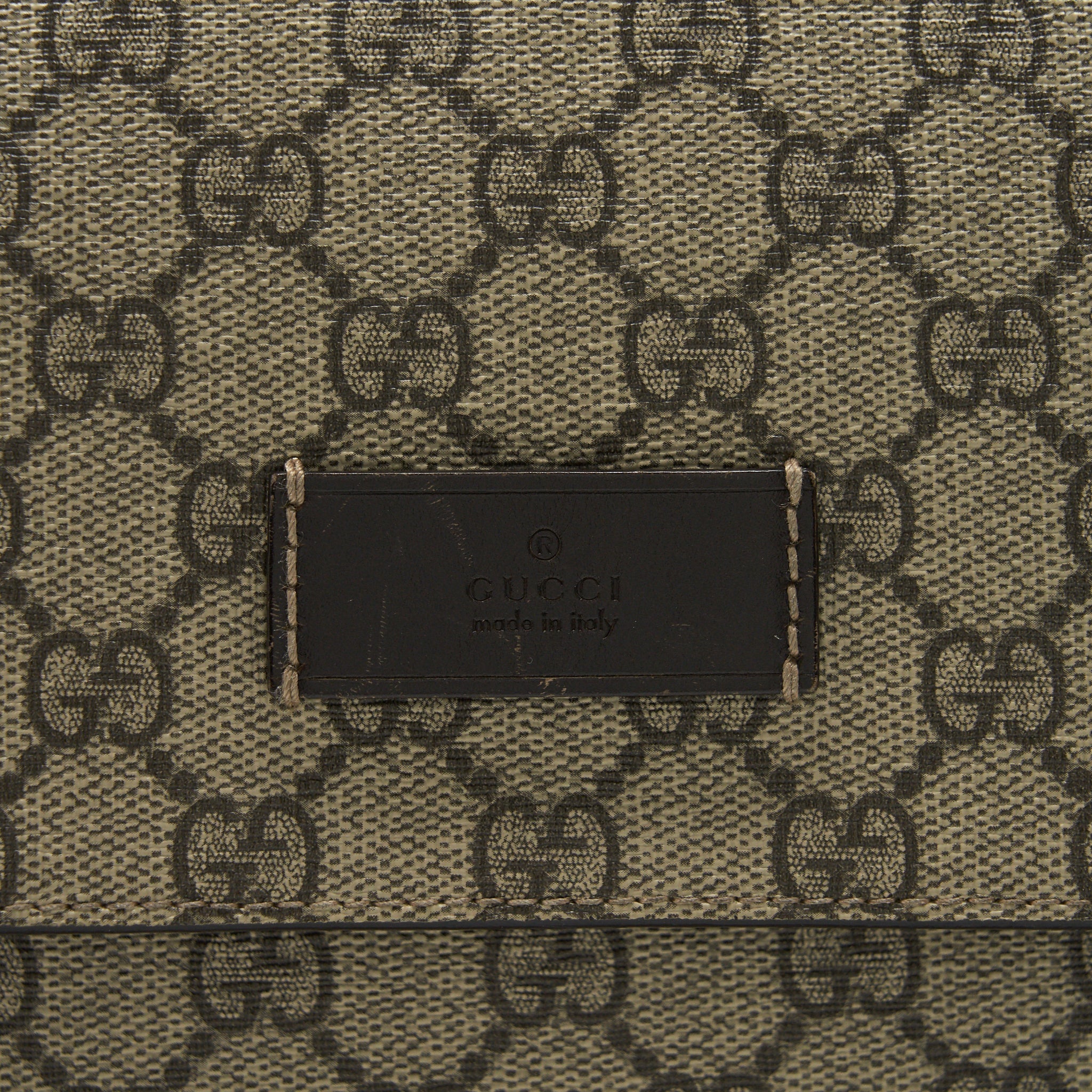gucci-gg-supreme-canvas-diaper-bag