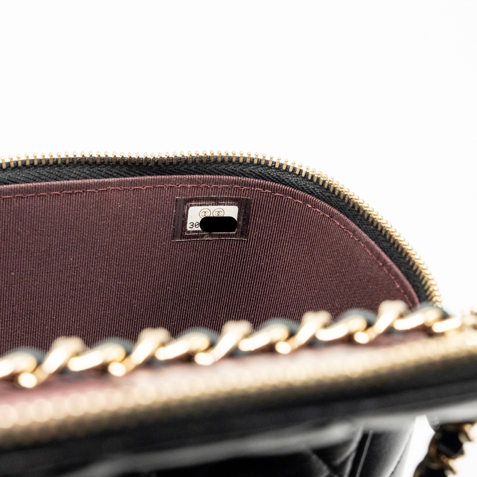 chanel-long-vanity-case-with-chain-lambskin-black-lghw