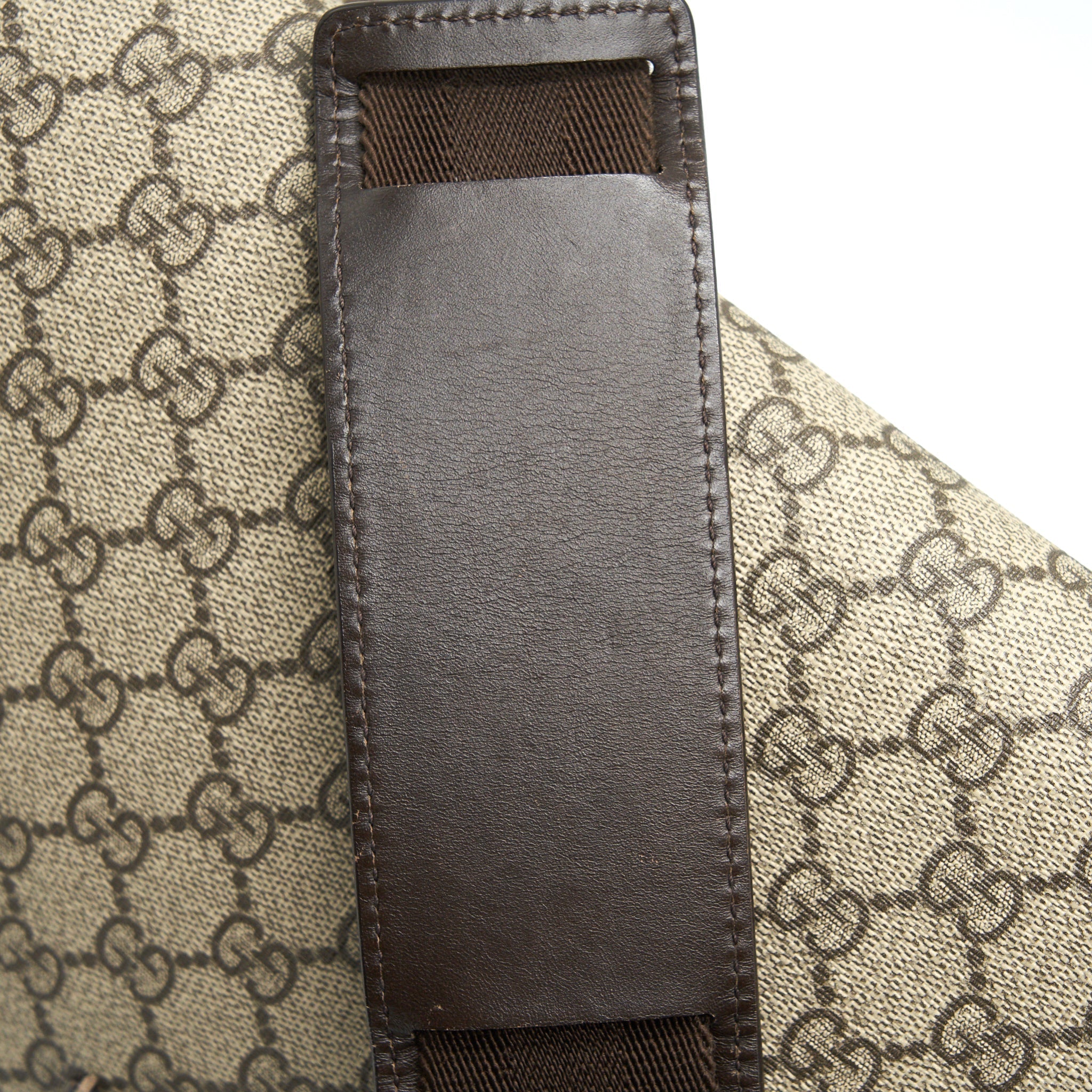 gucci-gg-supreme-canvas-diaper-bag
