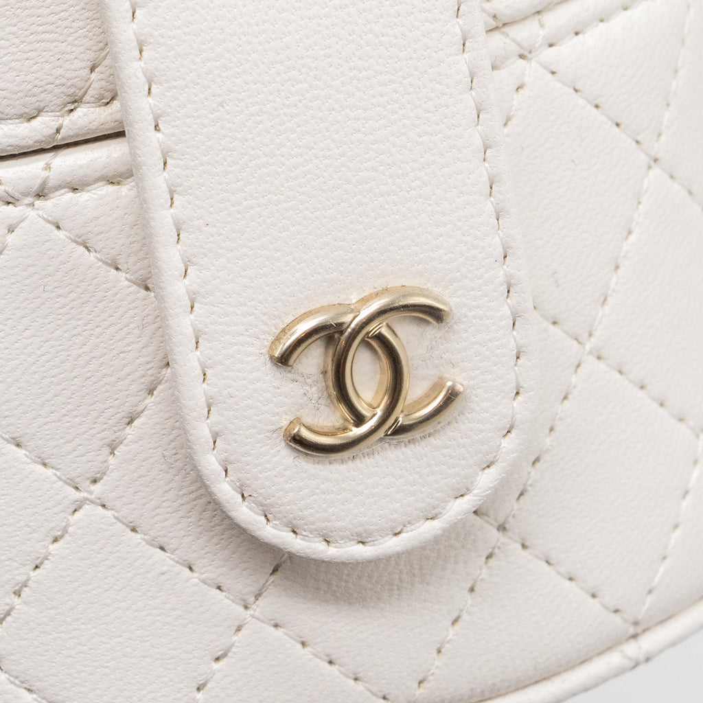 chanel-mini-vanity-with-chain-lambskin-white-lghw