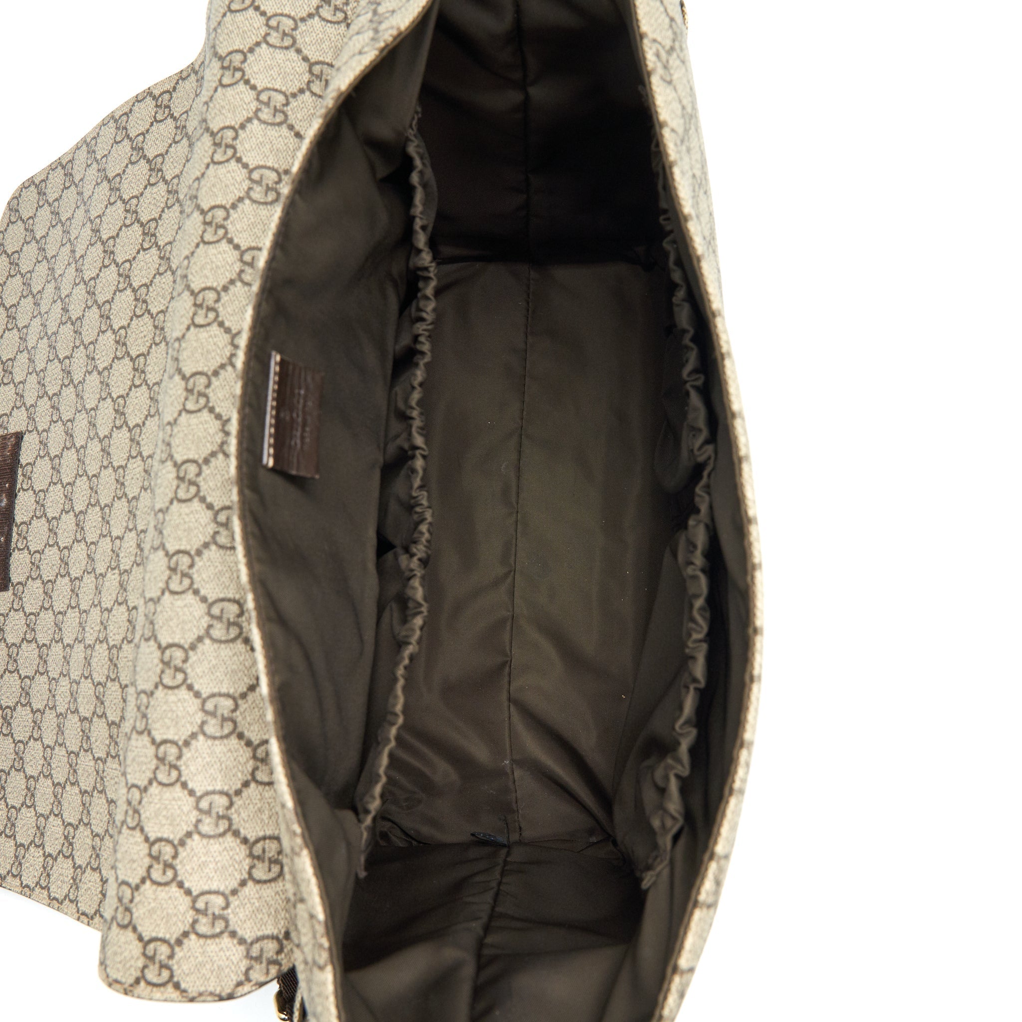 gucci-gg-supreme-canvas-diaper-bag