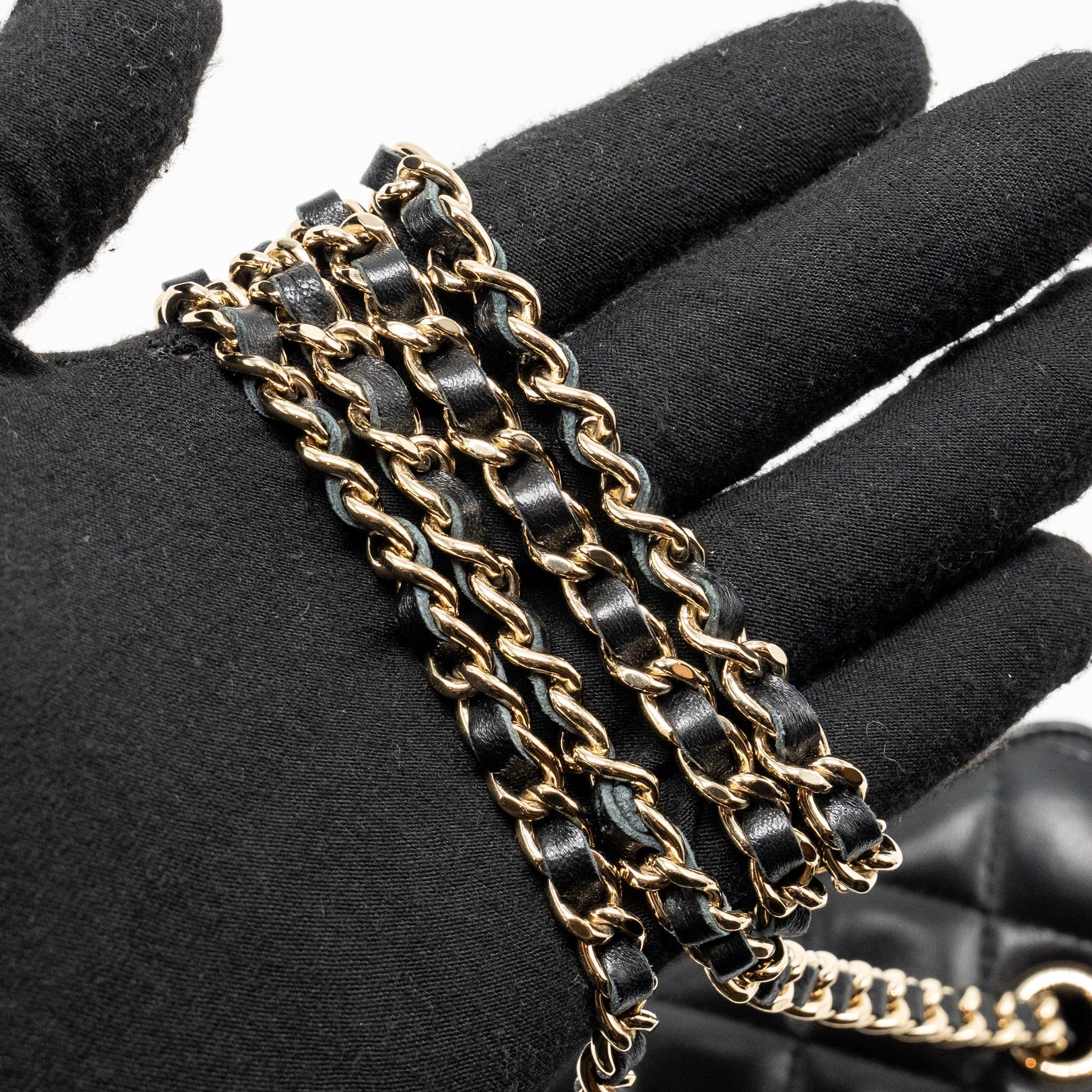 chanel-long-vanity-case-with-chain-lambskin-black-lghw