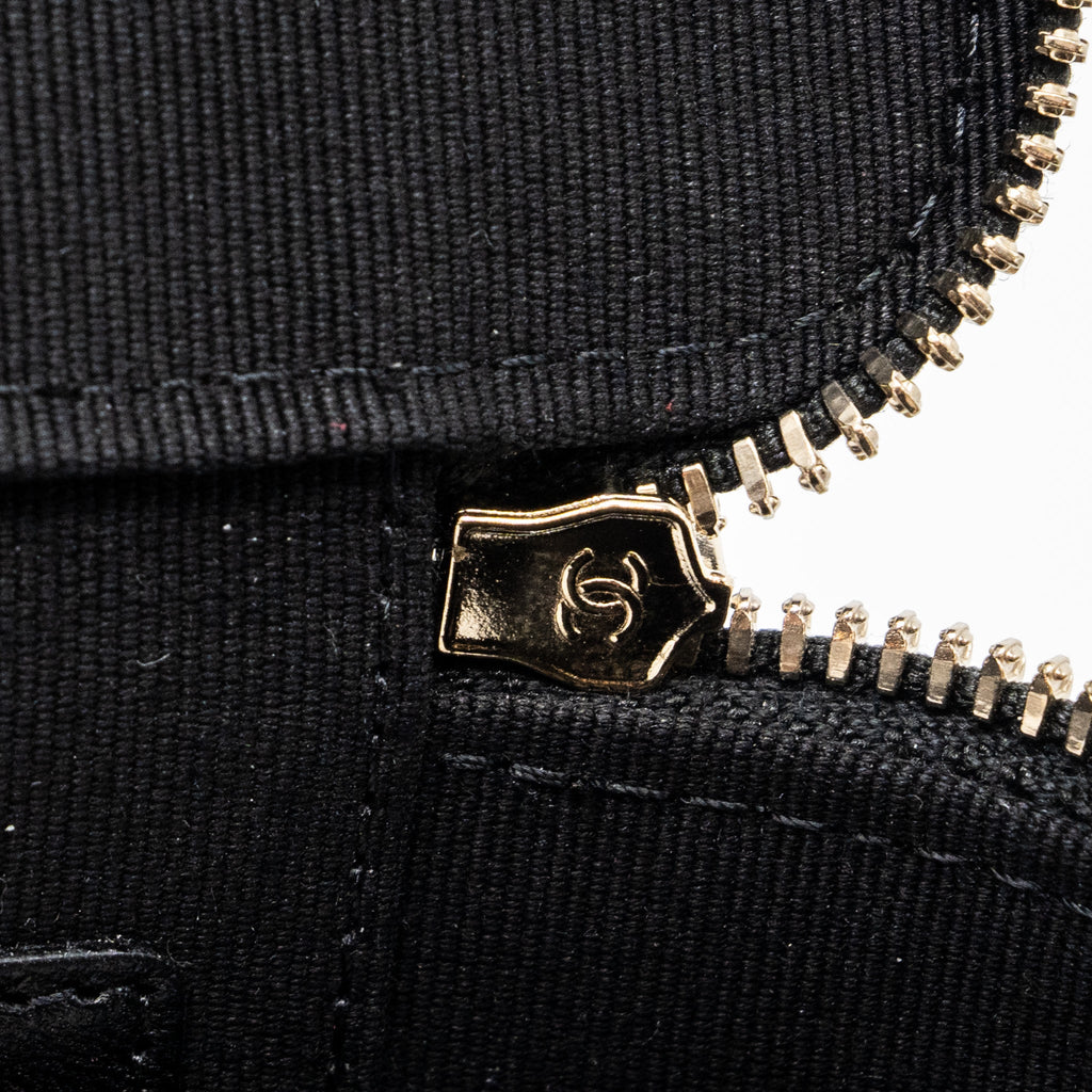 chanel-top-handle-mini-vanity-case-with-chains-lambskin-black-lghw