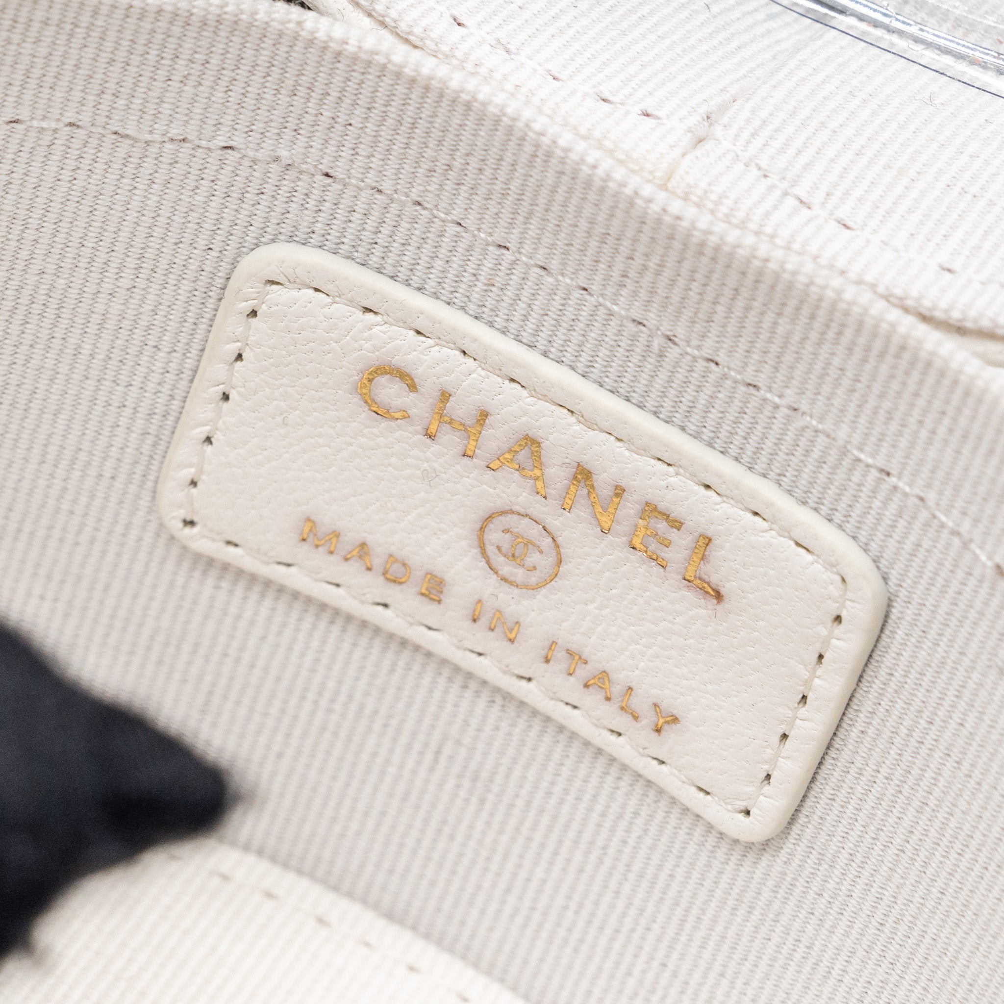 chanel-mini-vanity-with-chain-lambskin-white-lghw