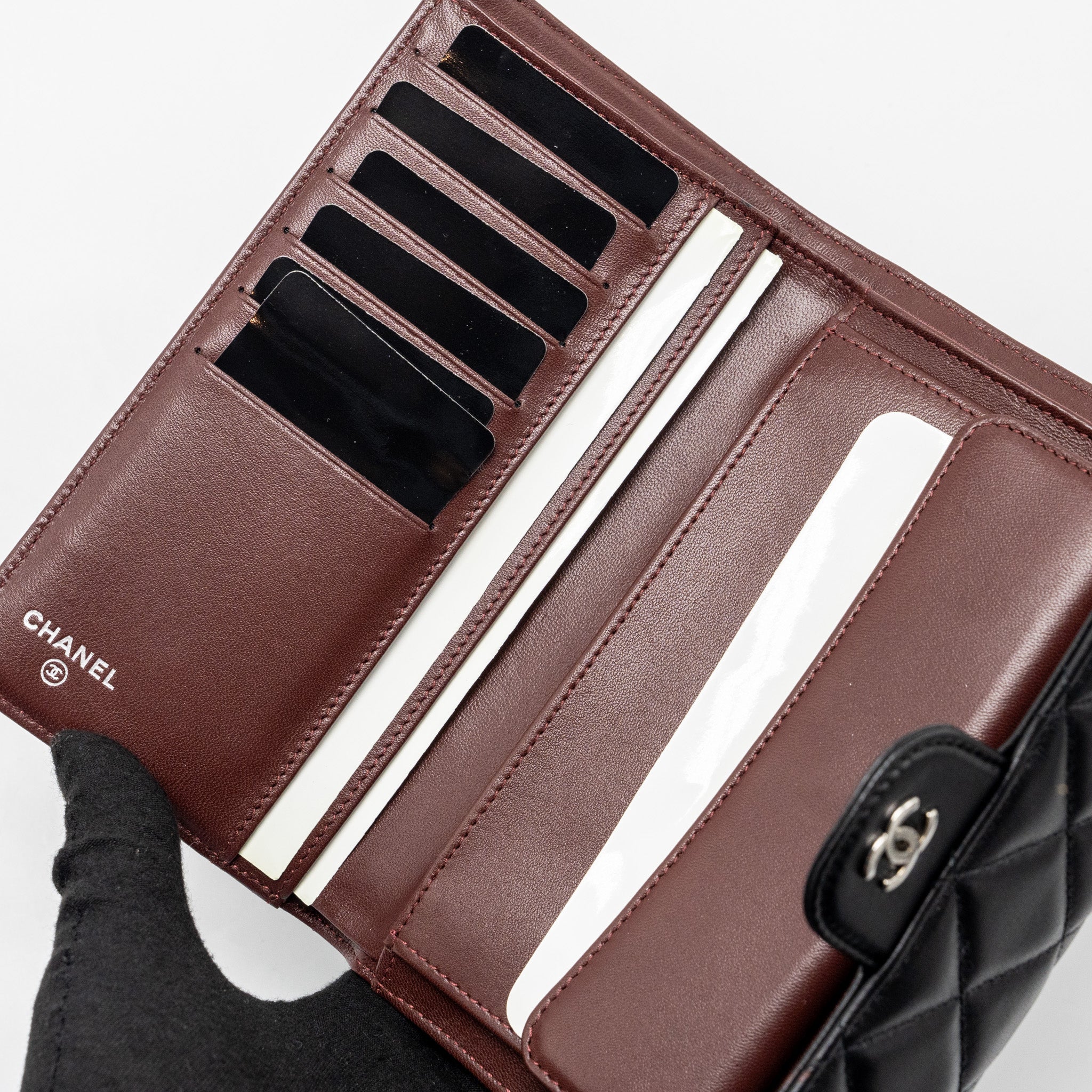 chanel-classic-compact-long-wallet-lambskin-shw