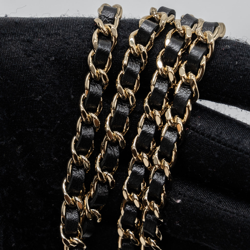 chanel-top-handle-mini-vanity-case-with-chains-lambskin-black-lghw