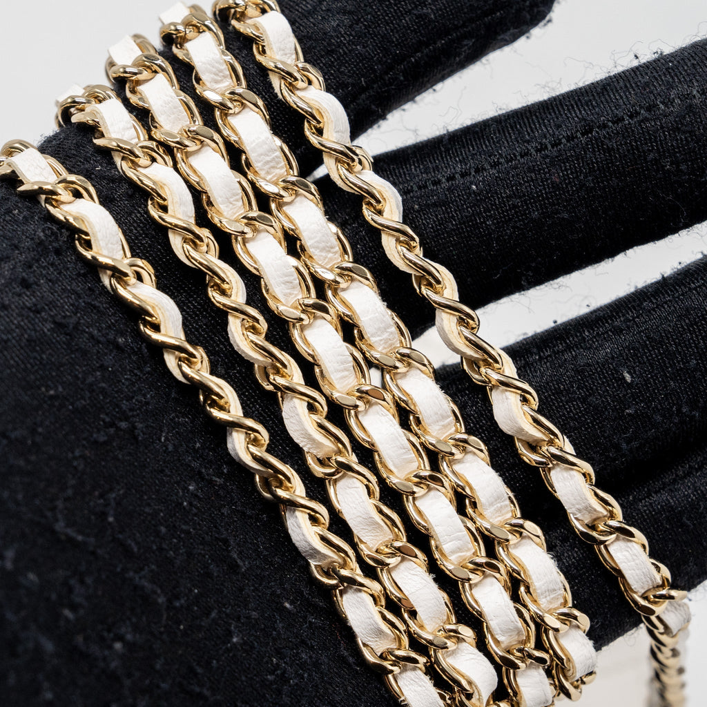 chanel-mini-vanity-with-chain-lambskin-white-lghw