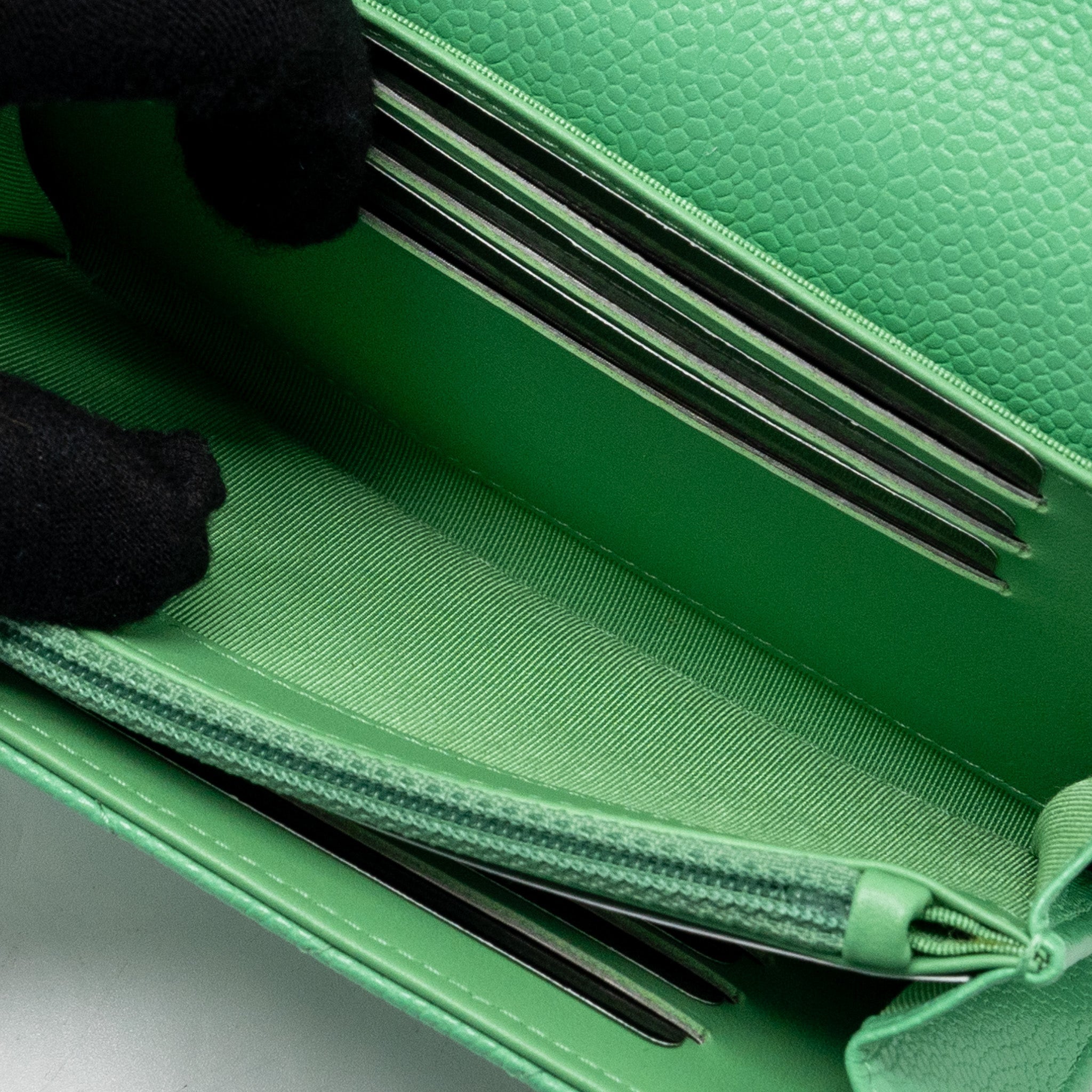 chanel-medium-chevron-quilted-classic-flap-wallet-caviar-green-shw