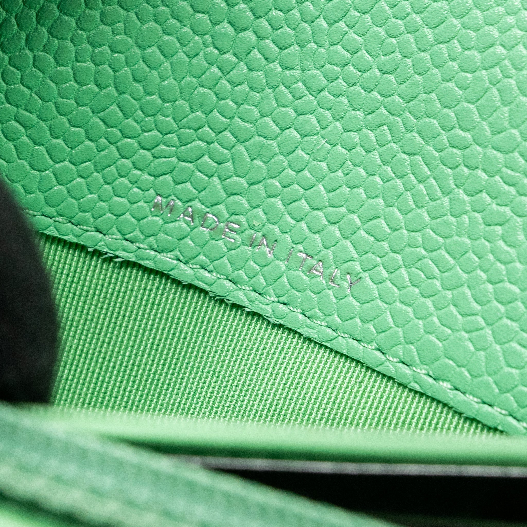 chanel-medium-chevron-quilted-classic-flap-wallet-caviar-green-shw