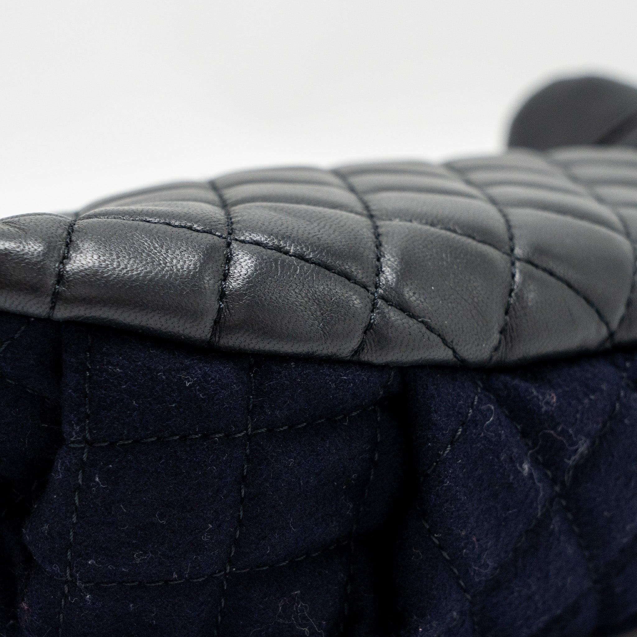 chanel-waist-bag-black