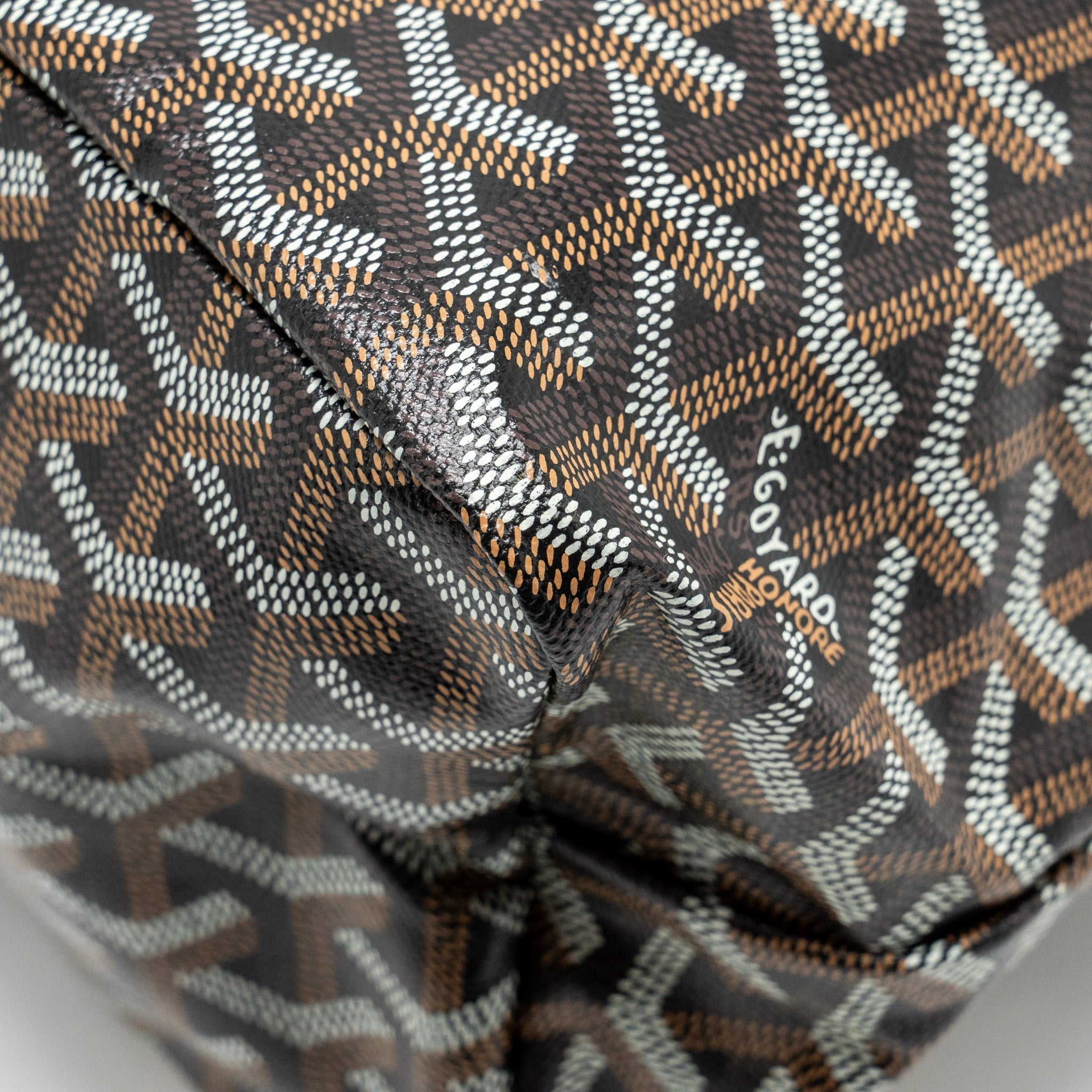 goyard-boheme-hobo-bag-goyardine-canvas-calfskin-brown-shw