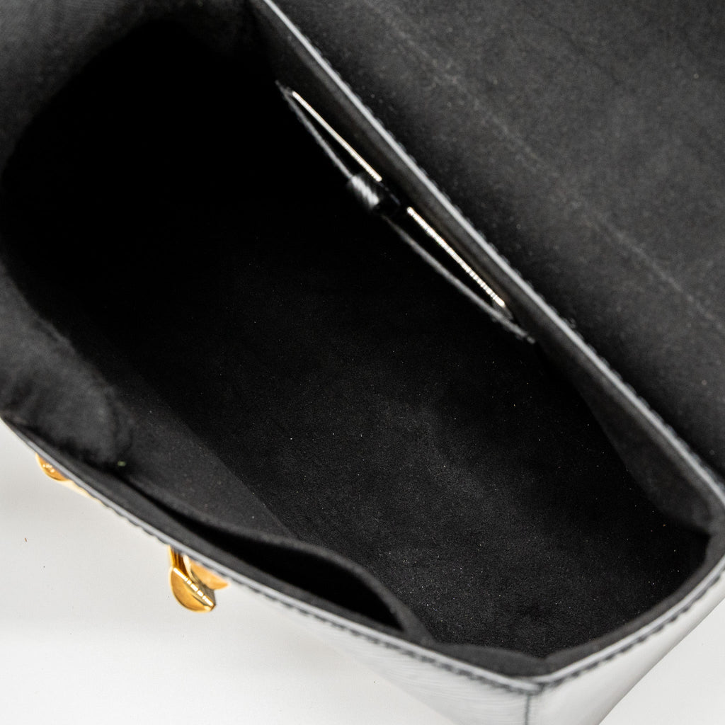 louis-vuitton-twist-mm-epi-black-ghw-1