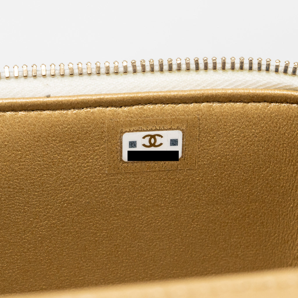 chanel-letter-cc-logo-chain-long-vanity-case-lambskin-whit-ghwmicrochip