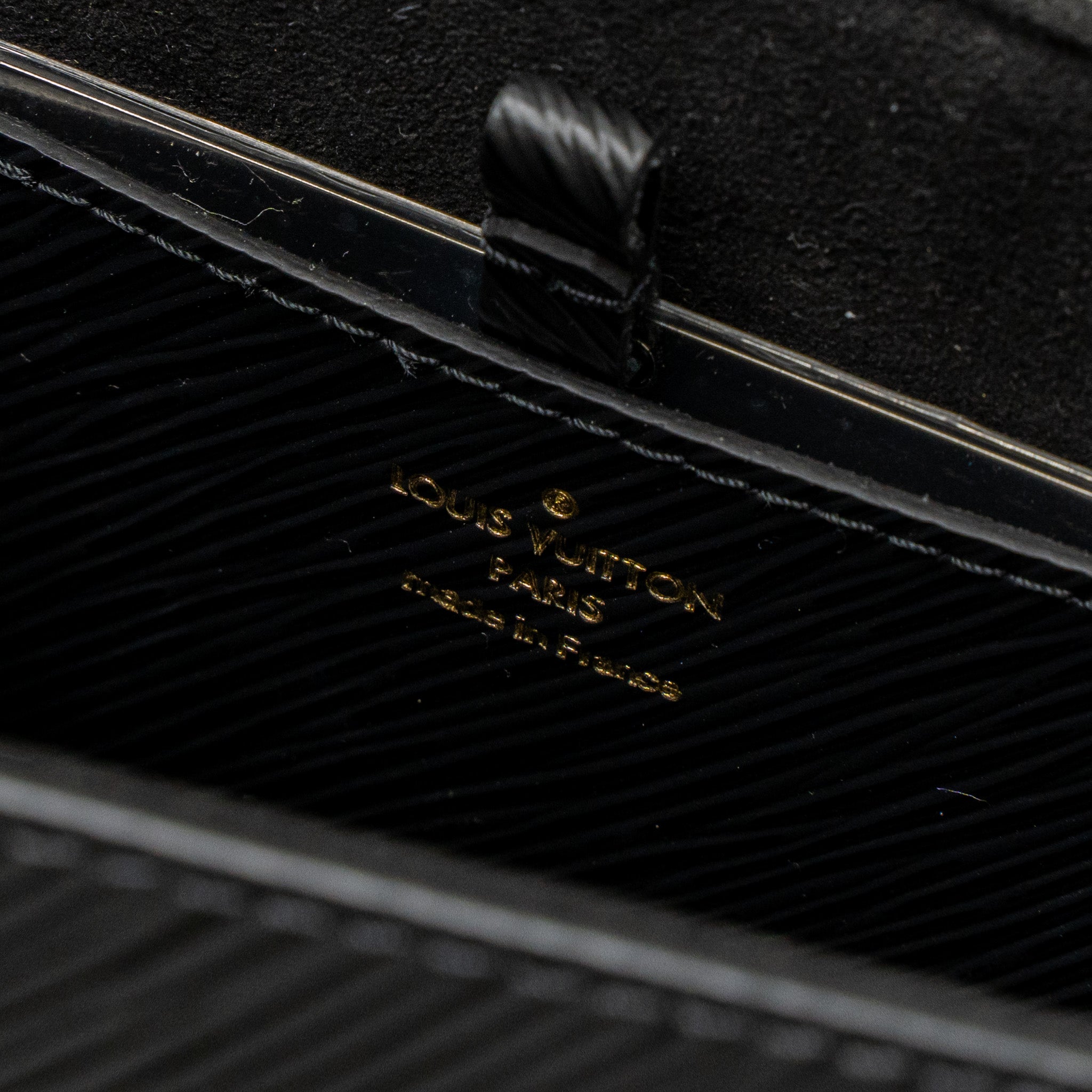 louis-vuitton-twist-mm-epi-black-ghw-1
