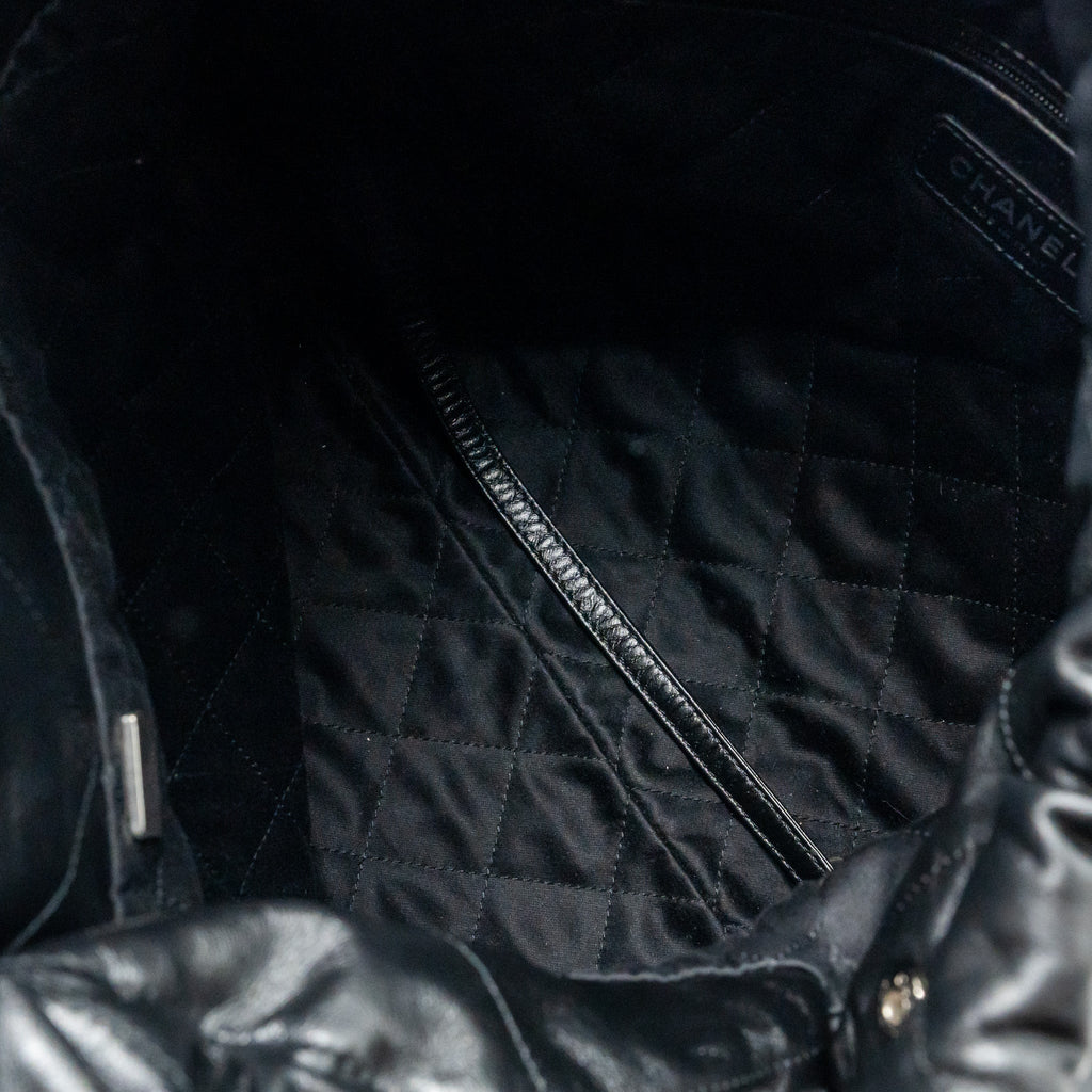 chanel-medium-22-bag-calfskin-black-shw-microchip