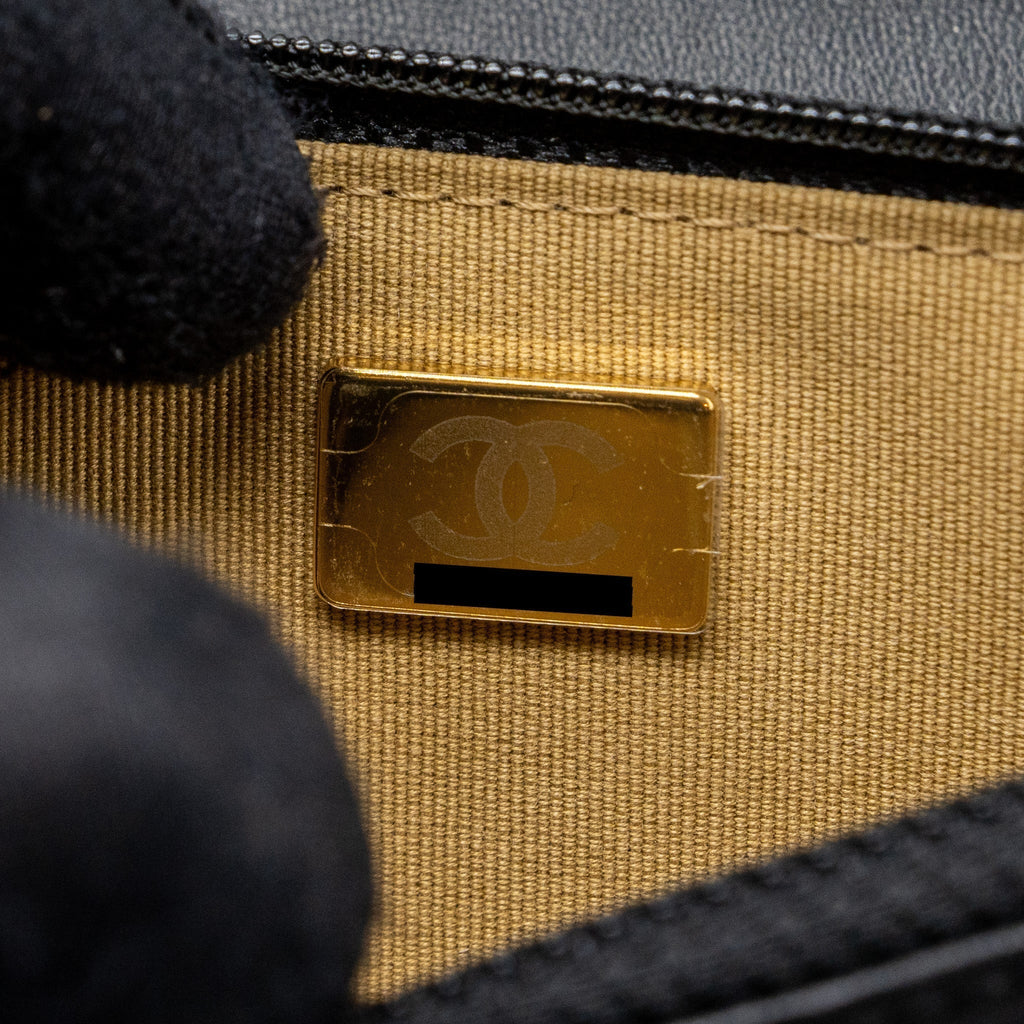 chanel-23k-pearl-crush-wallet-on-chain-lambskin-blackmicrochip