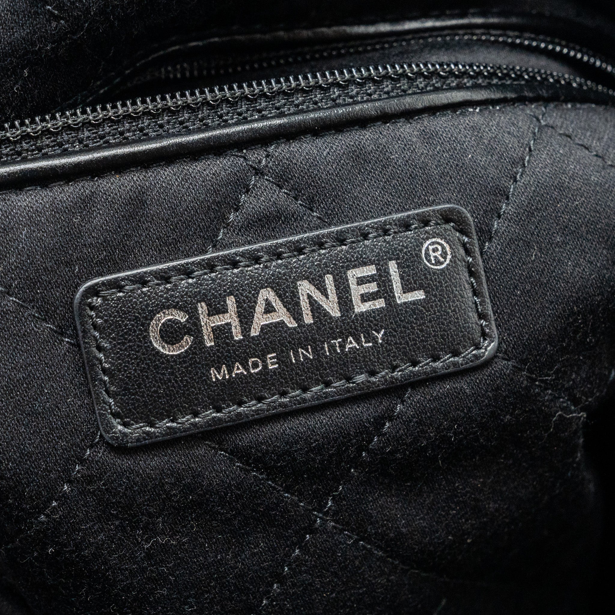 chanel-medium-22-bag-calfskin-black-shw-microchip