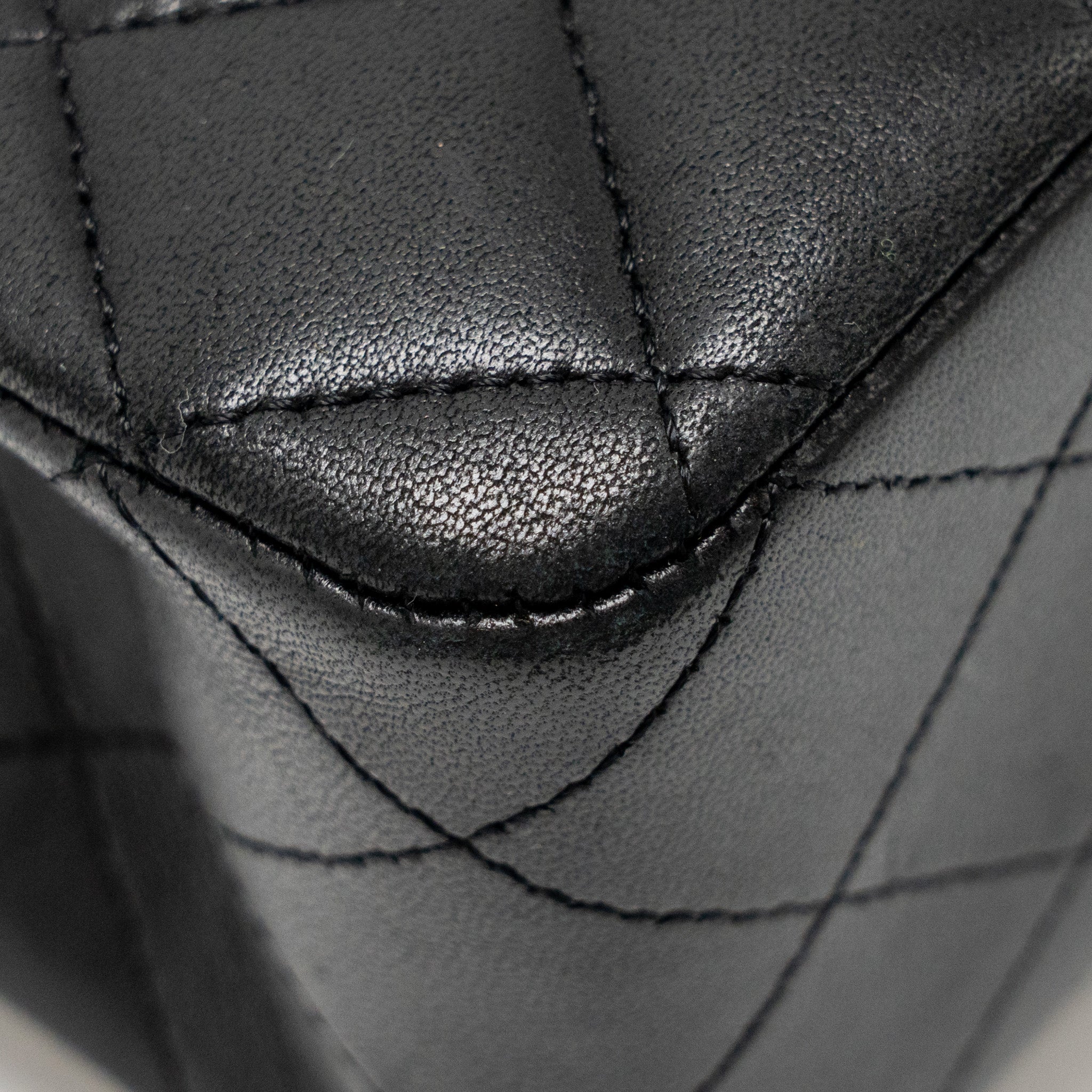 chanel-medium-classic-double-flap-bag-lambskin-black-shw-copy-2
