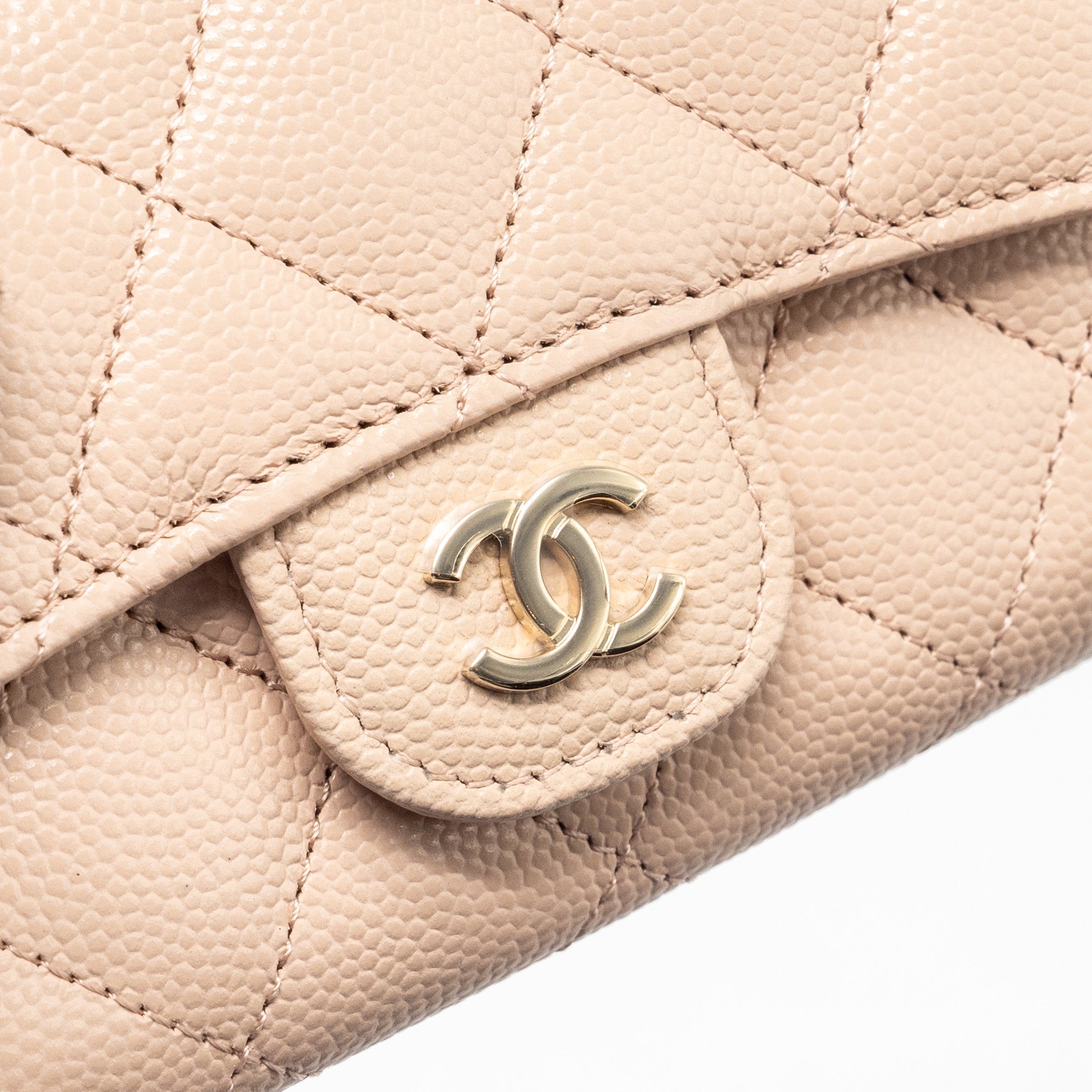 chanel-classic-flap-card-holder-caviar-light-beige-lghw