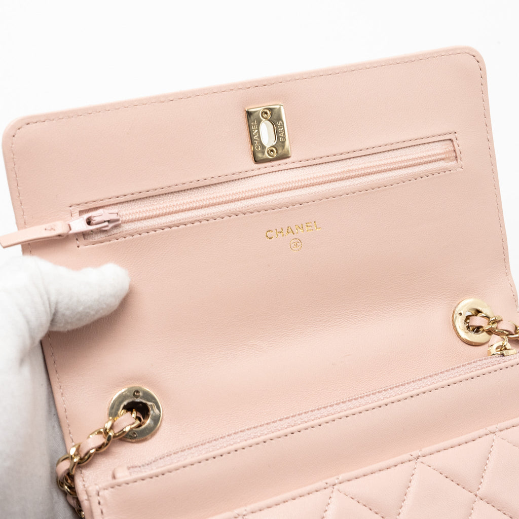 chanel-trendy-cc-quilted-wallet-on-chain-lambskin-light-pink-lghw