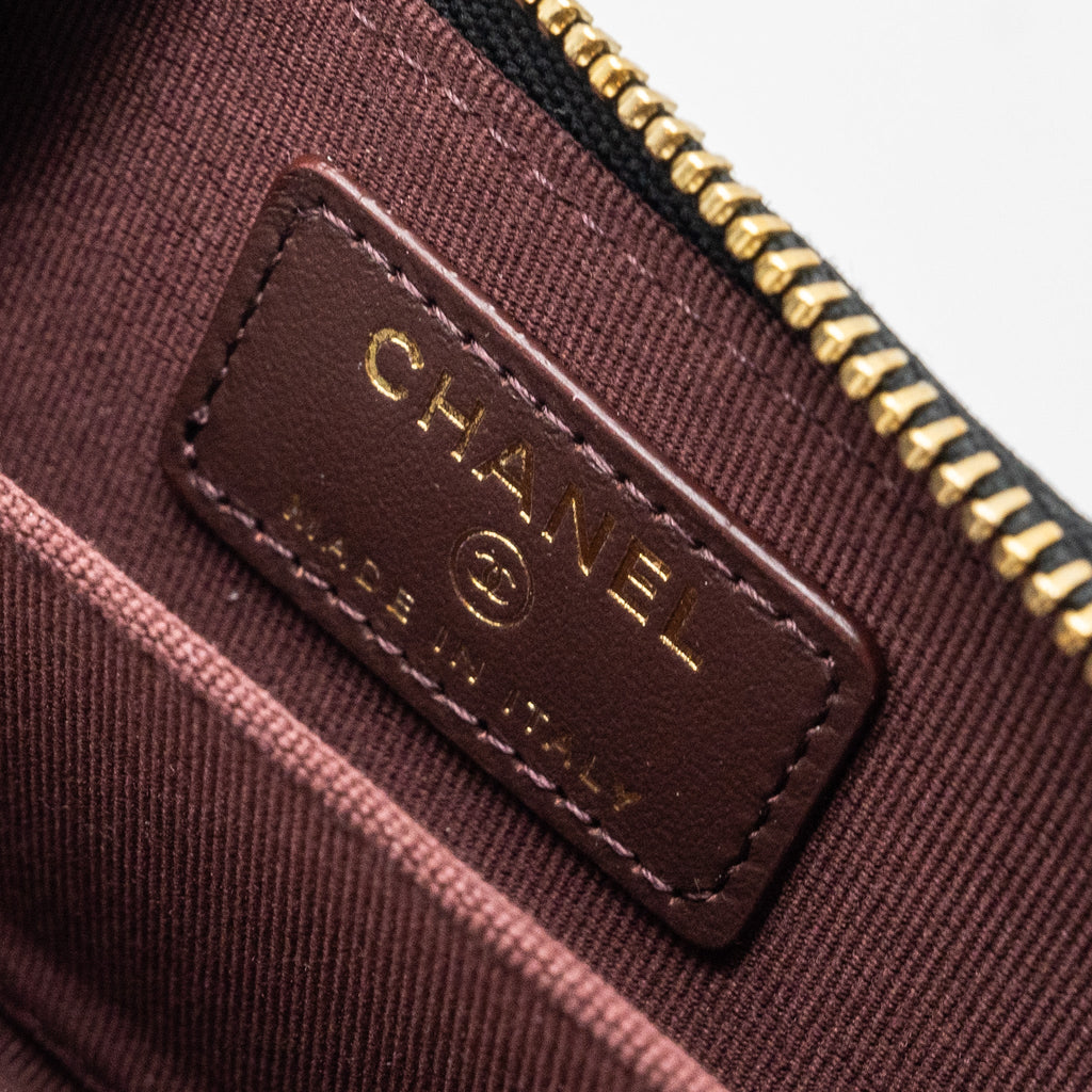 chanel-quilted-zipper-card-holder-caviar-black-ghw-microchip