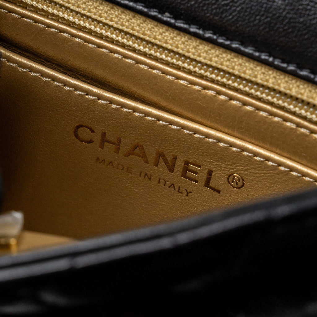chanel-pearl-crush-mini-square-lambskin-black-ghwmicrochip