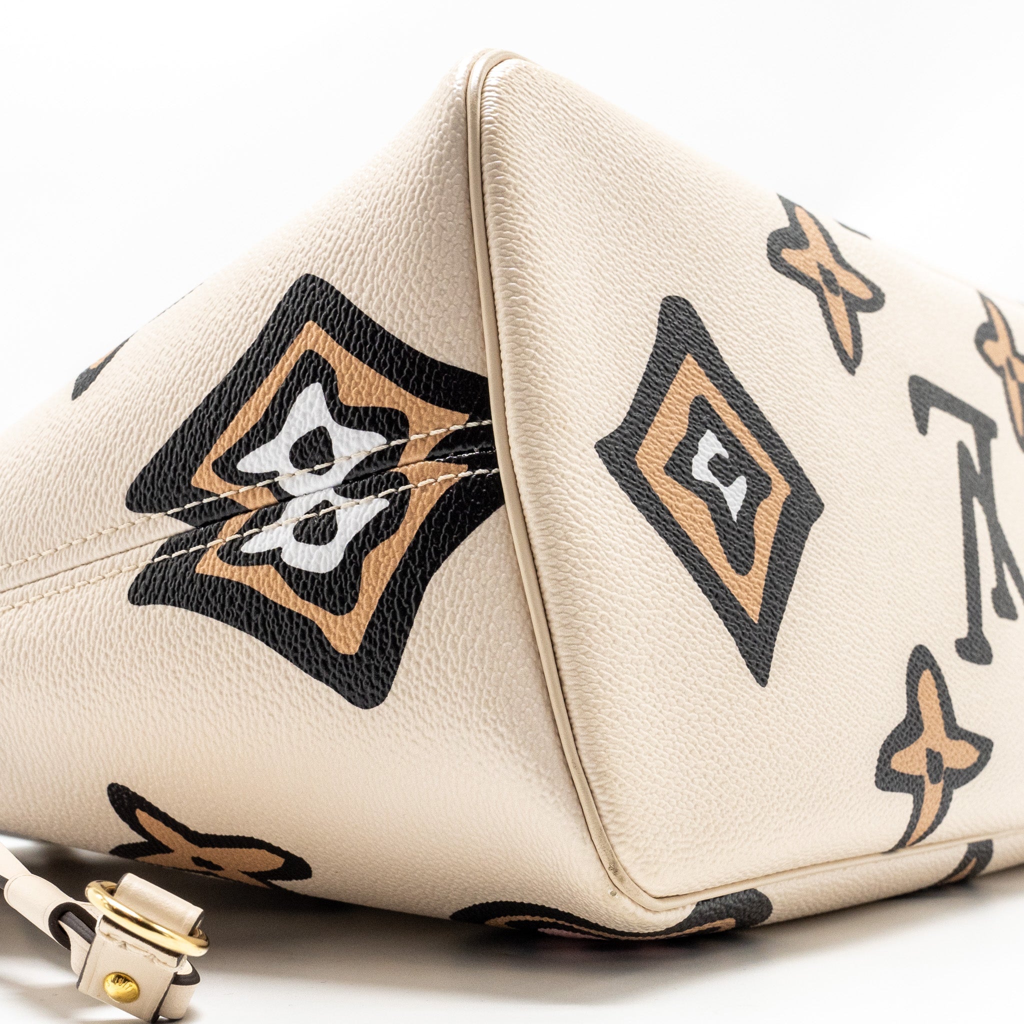 louis-vuitton-neverfull-mm-wild-at-heart-empreinte-cream-ghw