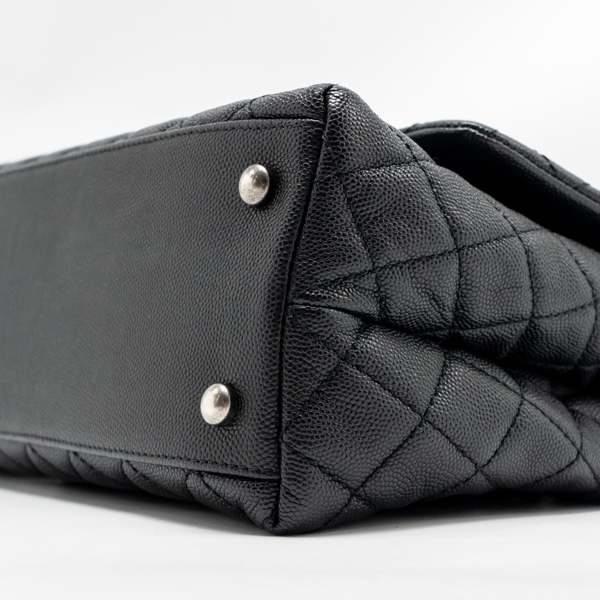 chanel-small-coco-handle-flap-bag-lizard-embossed-handle-caviar-black-ruthenium-hardware
