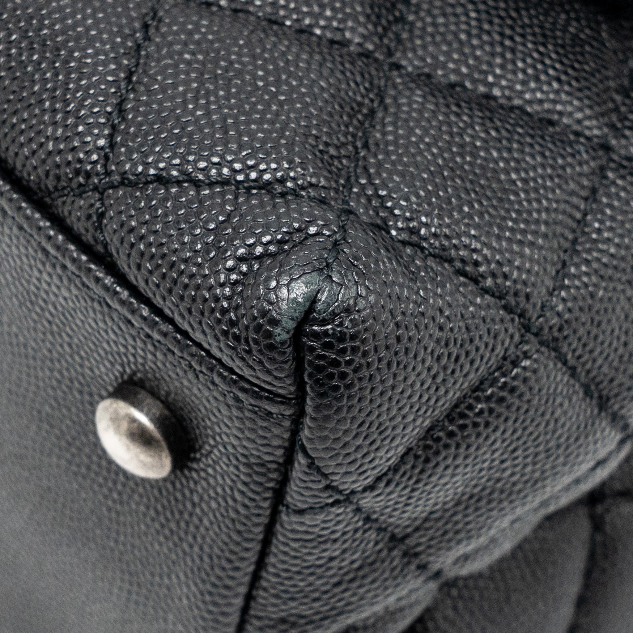 chanel-small-coco-handle-flap-bag-lizard-embossed-handle-caviar-black-ruthenium-hardware