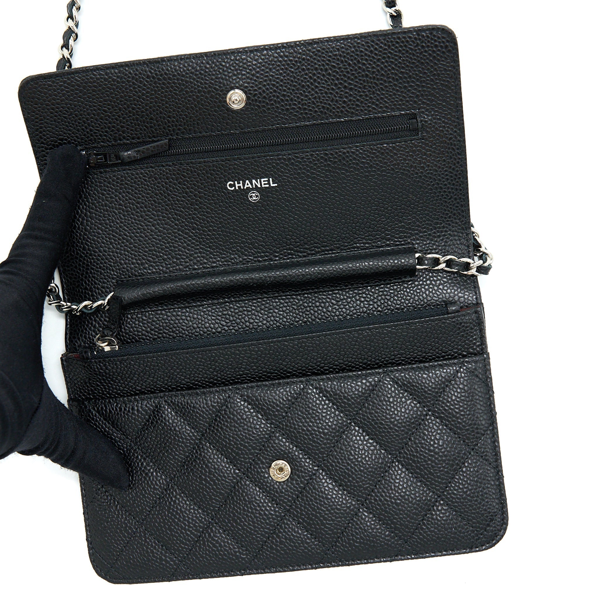chanel-classic-wallet-on-chain-caviar-black-shw-2