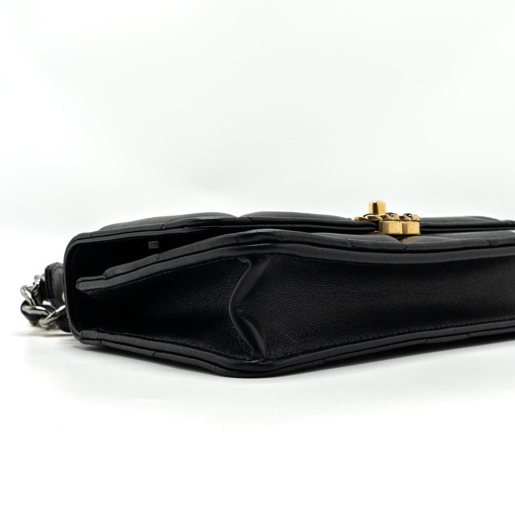 chanel-19-wallet-on-chain-lambskin-multicolour-hardware-microchip